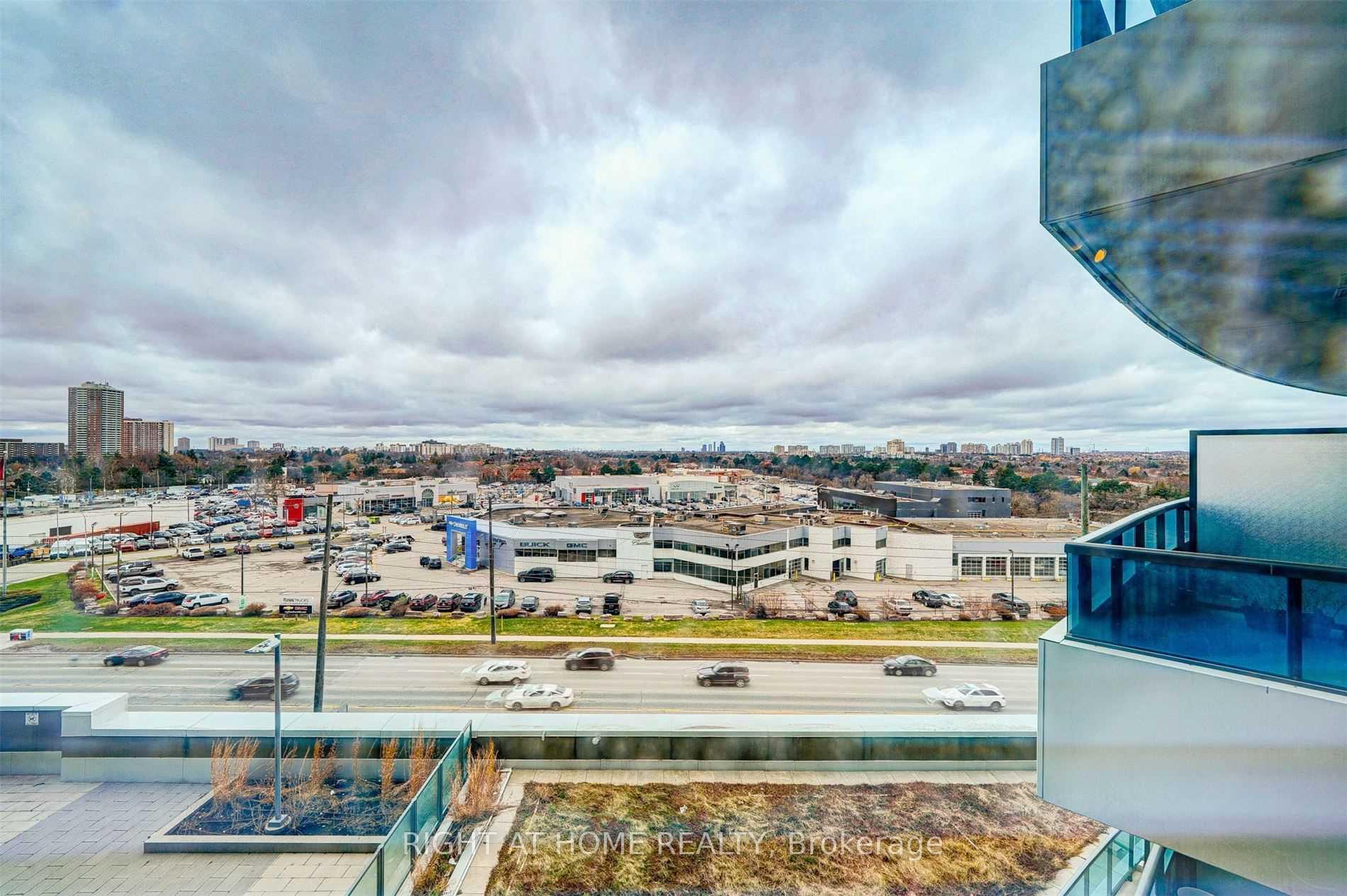 Photo 12 of Unit 511, 7171 Yonge Street, Markham, Grandview — HOMEH