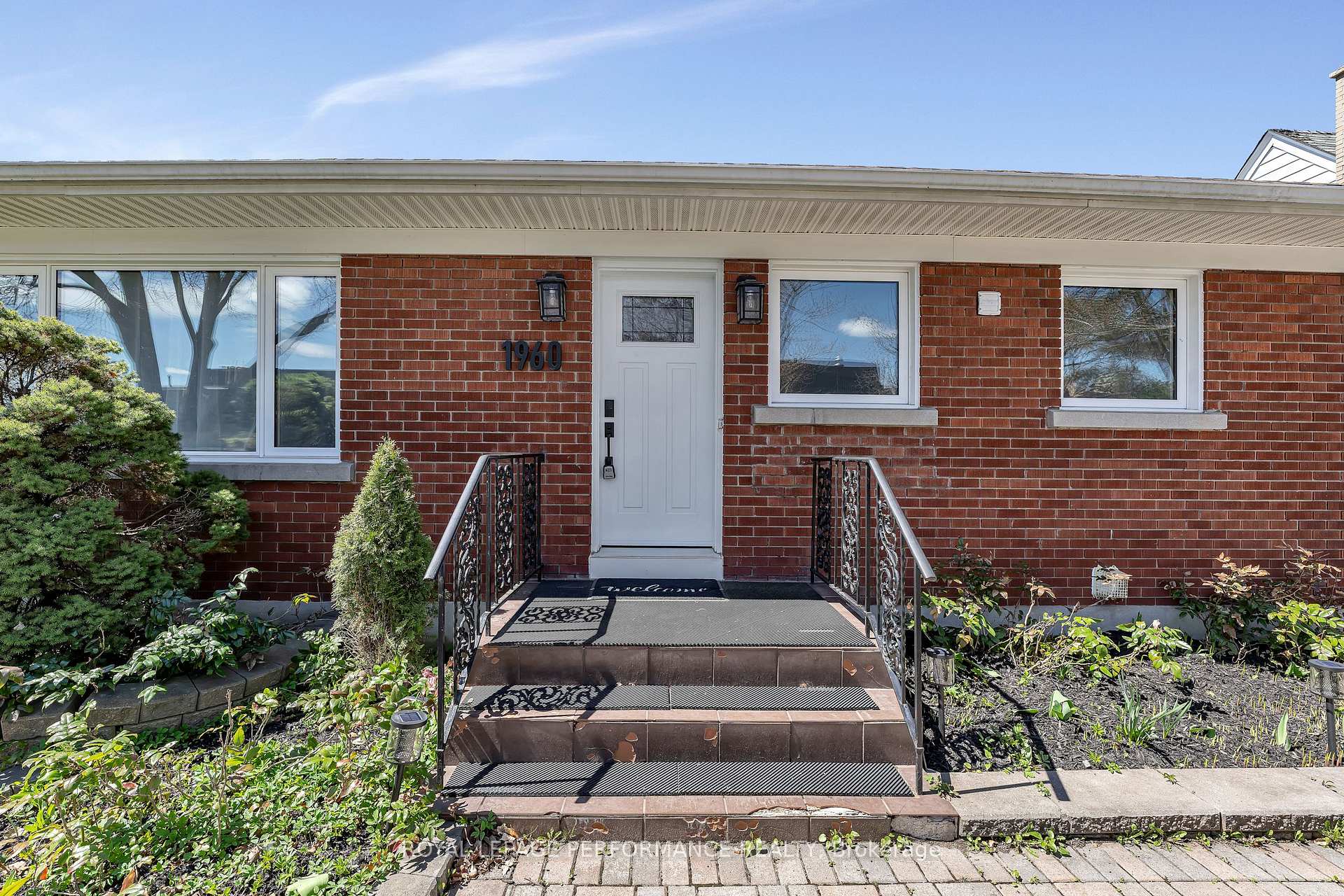 Photo 2 of 1960 Othello Avenue, Ottawa, Elmvale Acres/Urbandale — HOMEH