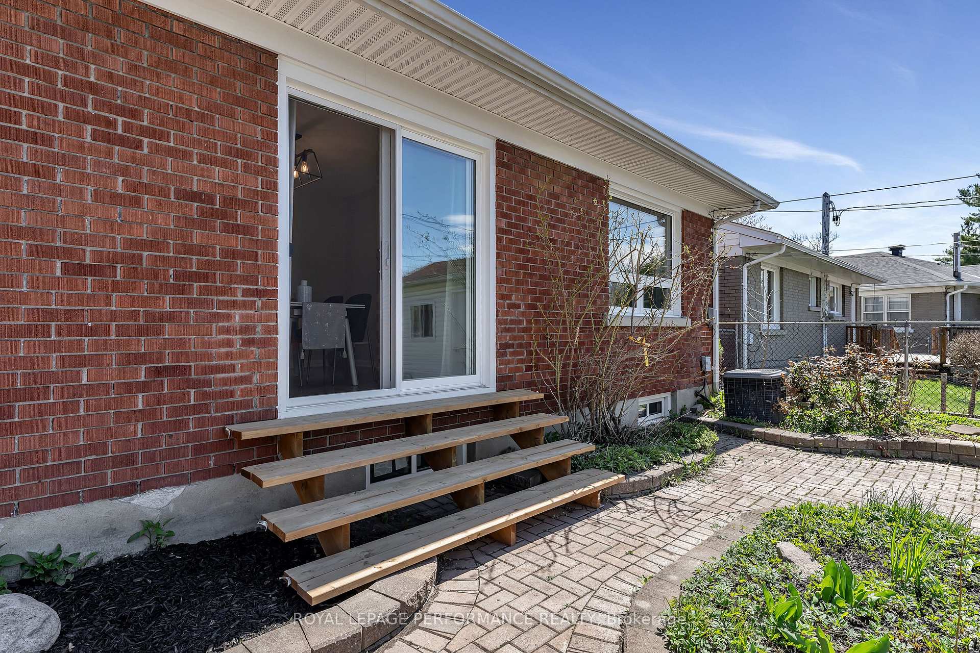 Photo 23 of 1960 Othello Avenue, Ottawa, Elmvale Acres/Urbandale — HOMEH