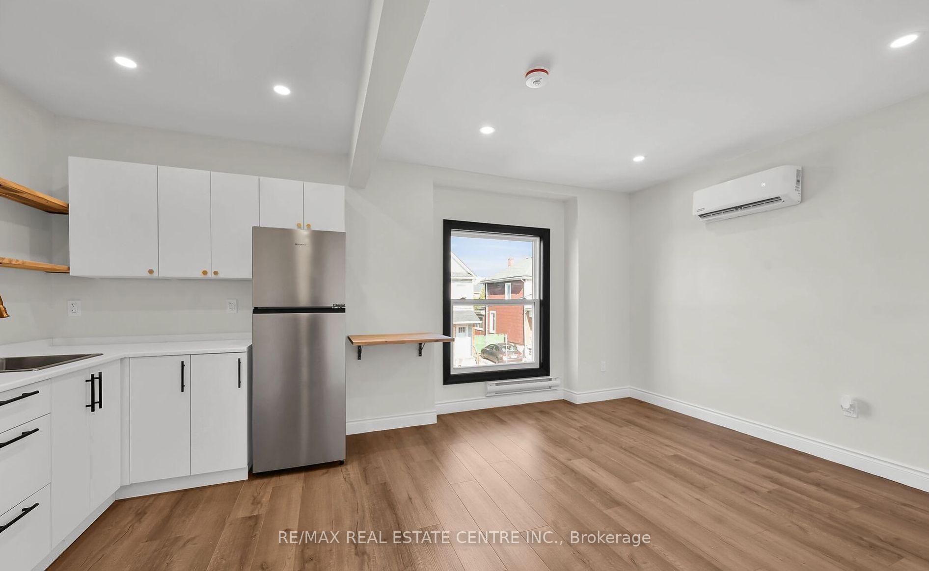 Photo 2 of 68 Kinrade Avenue, Hamilton, Gibson — HOMEH