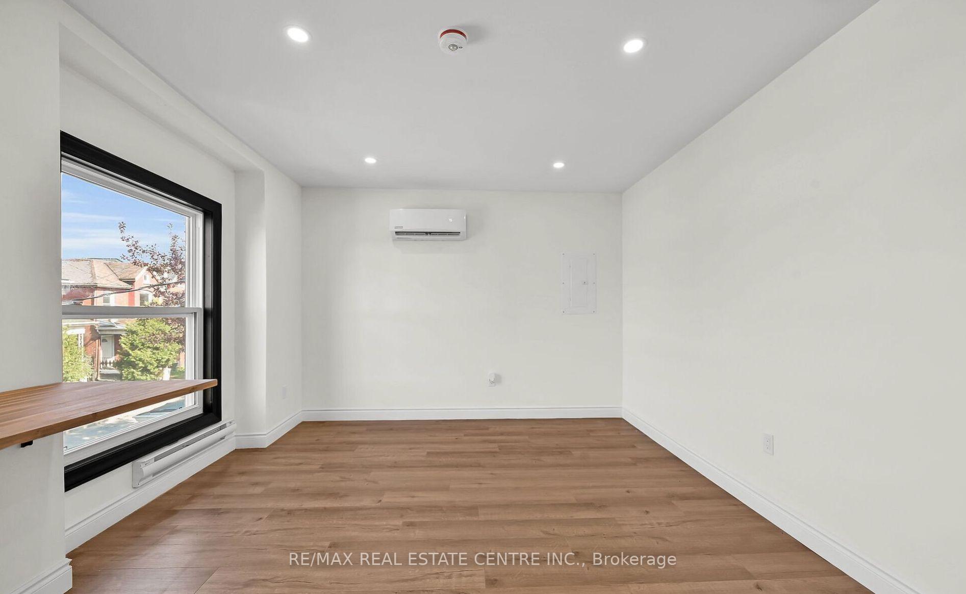 Photo 7 of 68 Kinrade Avenue, Hamilton, Gibson — HOMEH