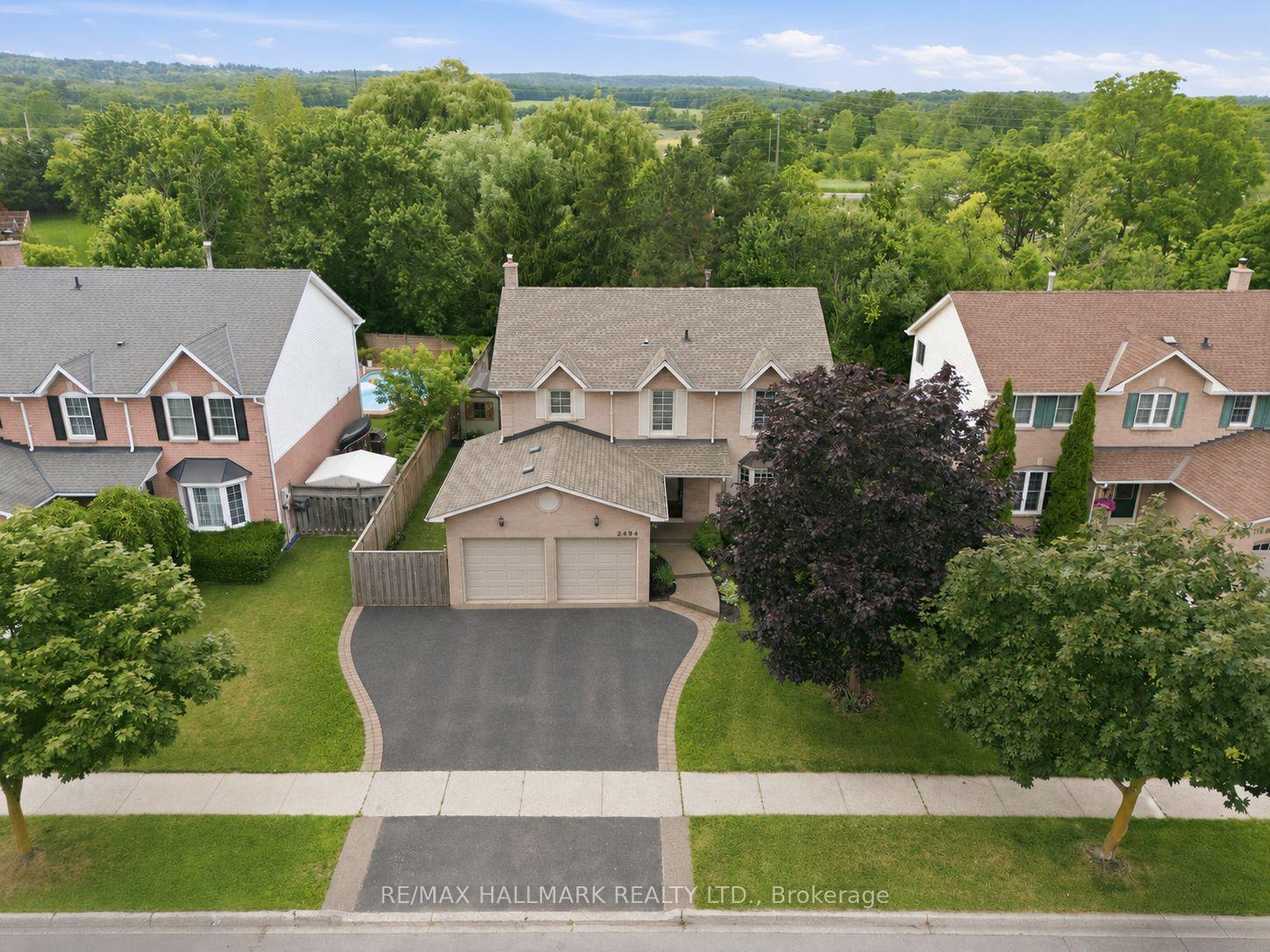 Photo 3 of 2494 Headon Forest Drive, Burlington, Headon — HOMEH