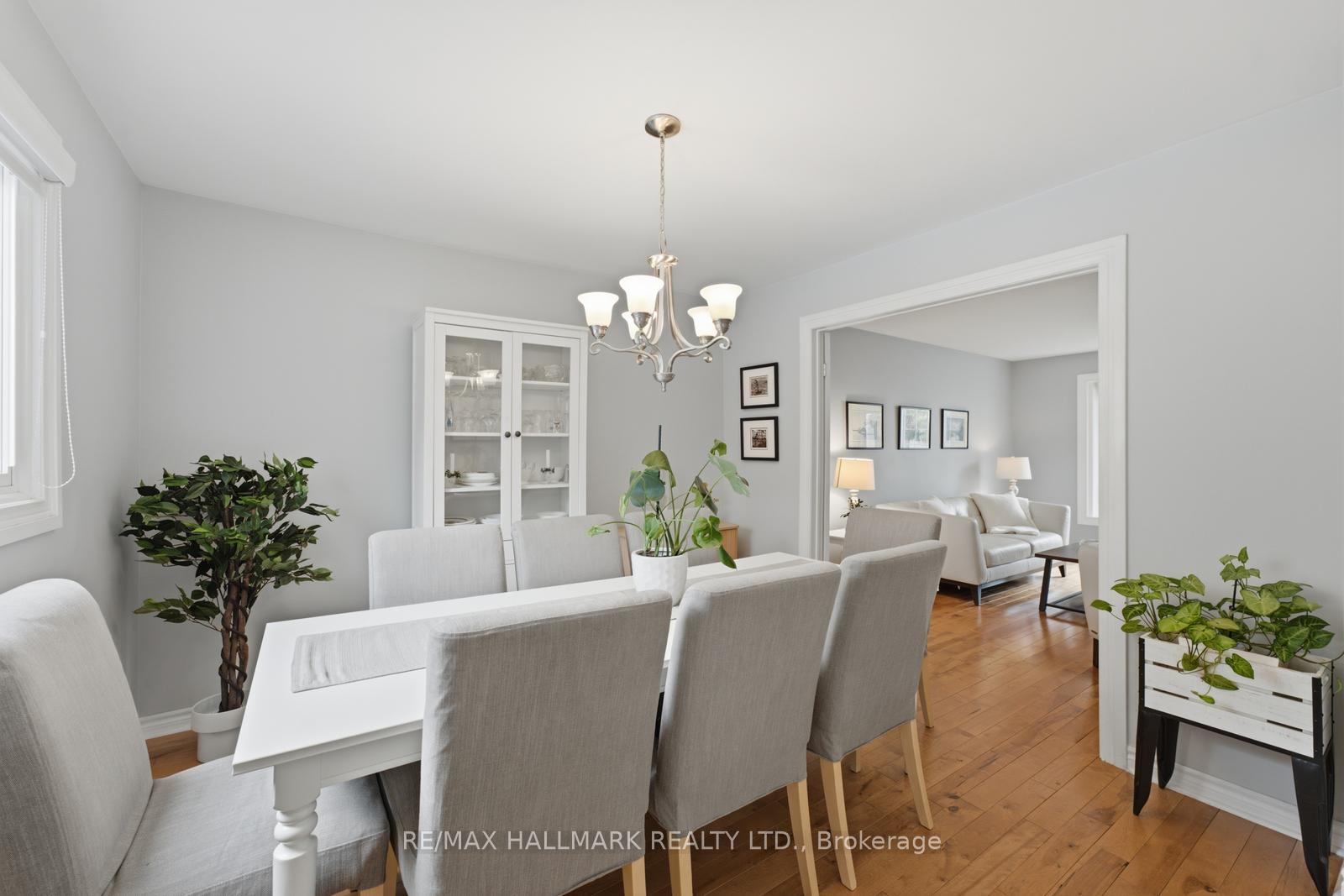 Photo 14 of 2494 Headon Forest Drive, Burlington, Headon — HOMEH