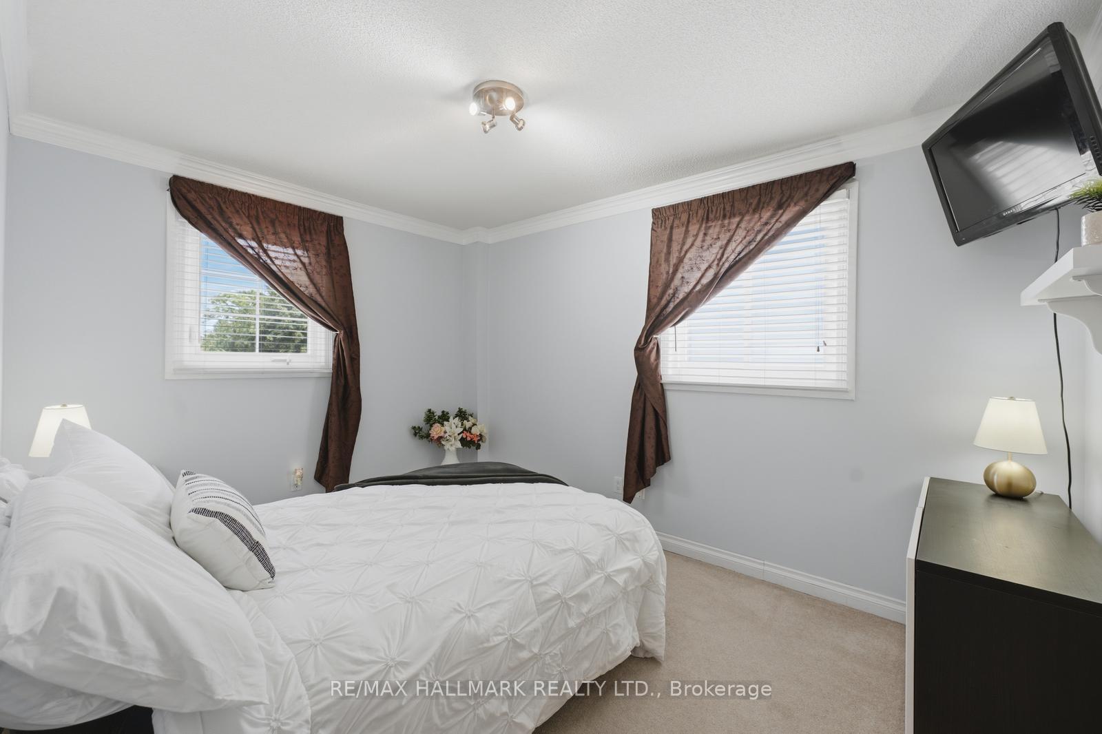 Photo 31 of 2494 Headon Forest Drive, Burlington, Headon — HOMEH