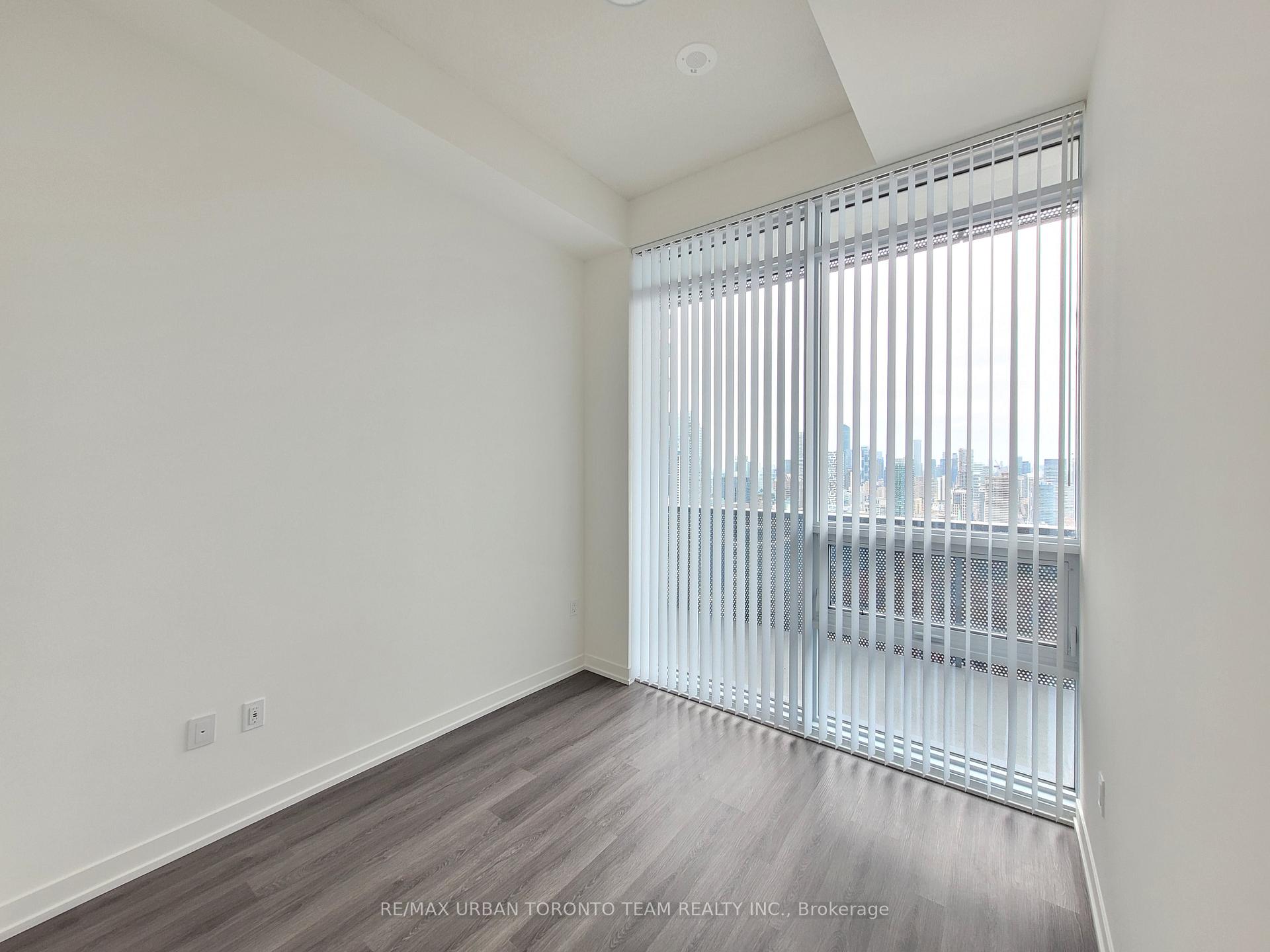 Photo 6 of Unit 4902, 138 Downes Street, Toronto, Waterfront Communities — HOMEH