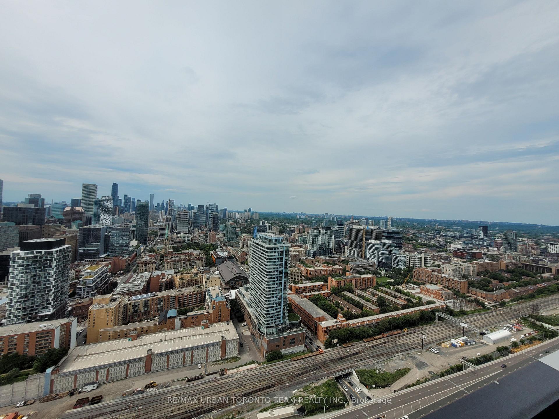 Photo 11 of Unit 4902, 138 Downes Street, Toronto, Waterfront Communities — HOMEH