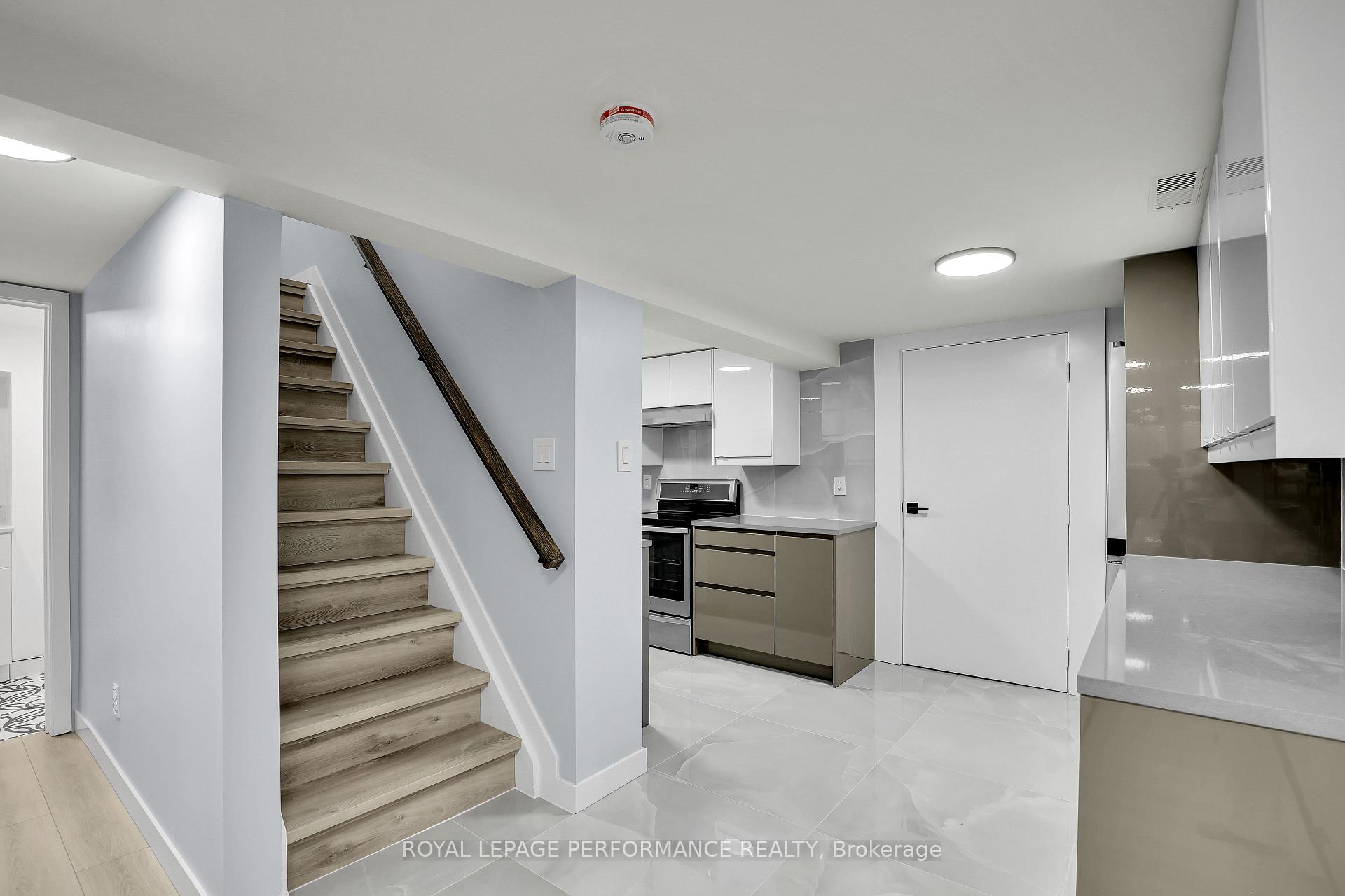 Photo 1 of Unit Unit B ( basement), 934 Smyth Road, Ottawa, Elmvale Acres/Urbandale — HOMEH