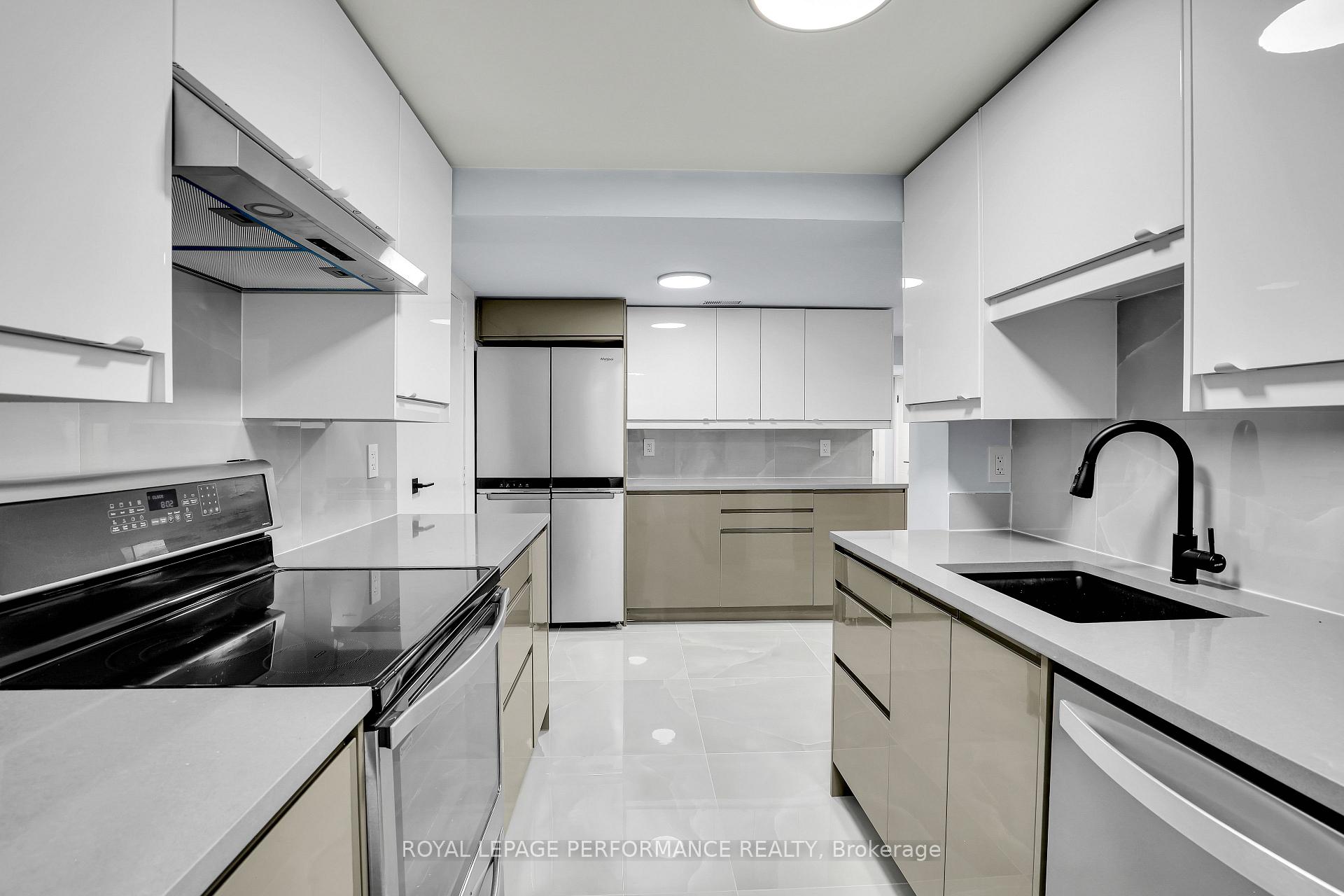 Photo 2 of Unit Unit B ( basement), 934 Smyth Road, Ottawa, Elmvale Acres/Urbandale — HOMEH