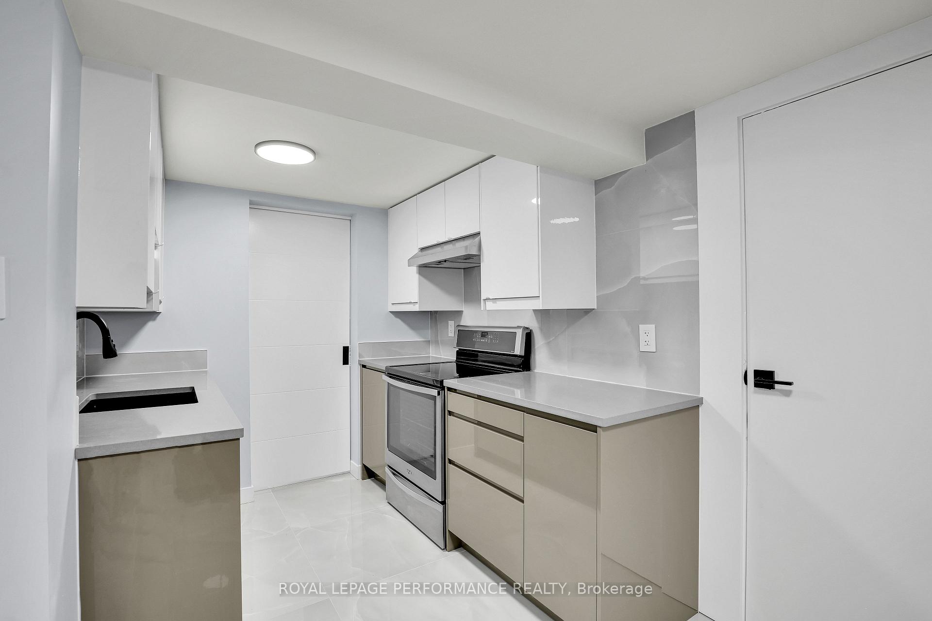 Photo 3 of Unit Unit B ( basement), 934 Smyth Road, Ottawa, Elmvale Acres/Urbandale — HOMEH