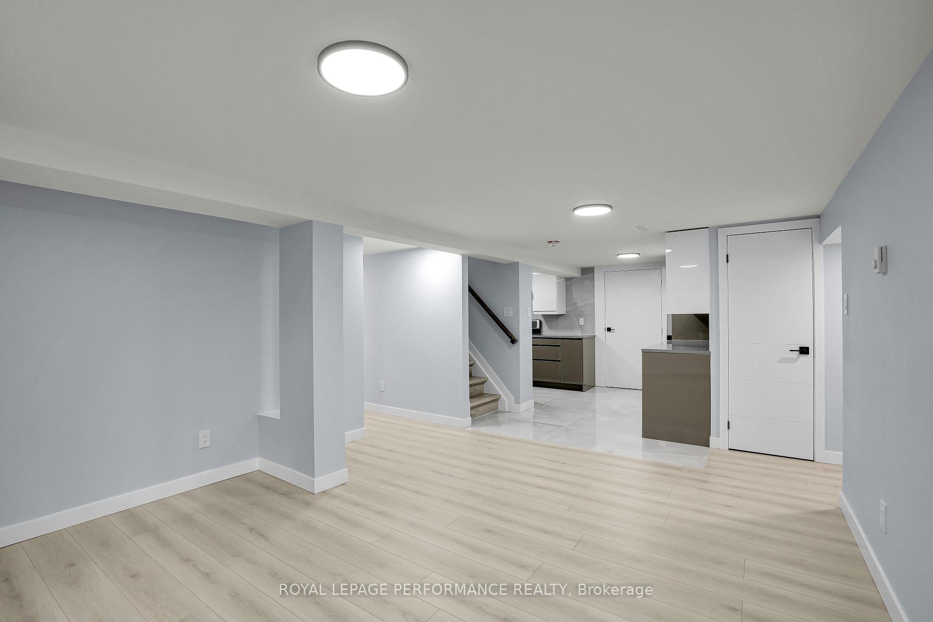 Photo 6 of Unit Unit B ( basement), 934 Smyth Road, Ottawa, Elmvale Acres/Urbandale — HOMEH