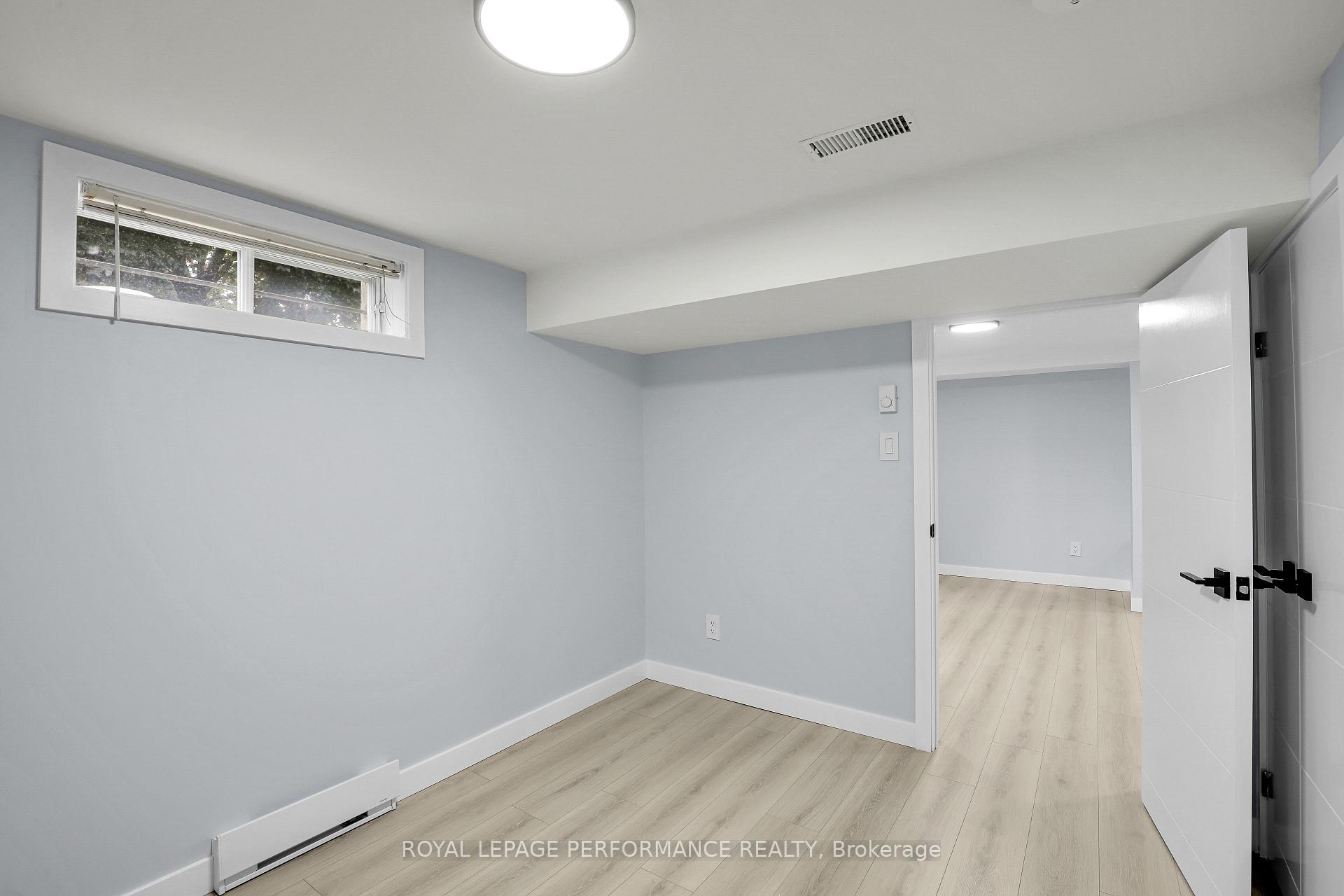 Photo 10 of Unit Unit B ( basement), 934 Smyth Road, Ottawa, Elmvale Acres/Urbandale — HOMEH