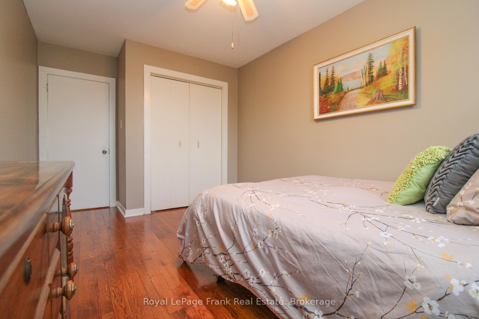 Photo 18 of 938 Parkhill Road W, Peterborough, Monaghan Ward 2 — HOMEH