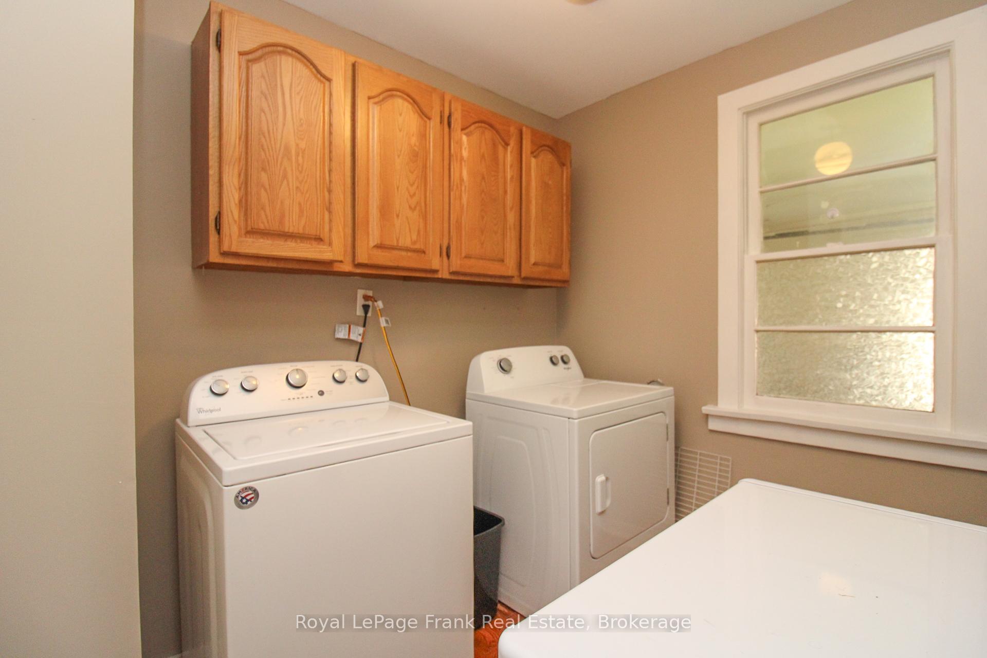 Photo 21 of 938 Parkhill Road W, Peterborough, Monaghan Ward 2 — HOMEH