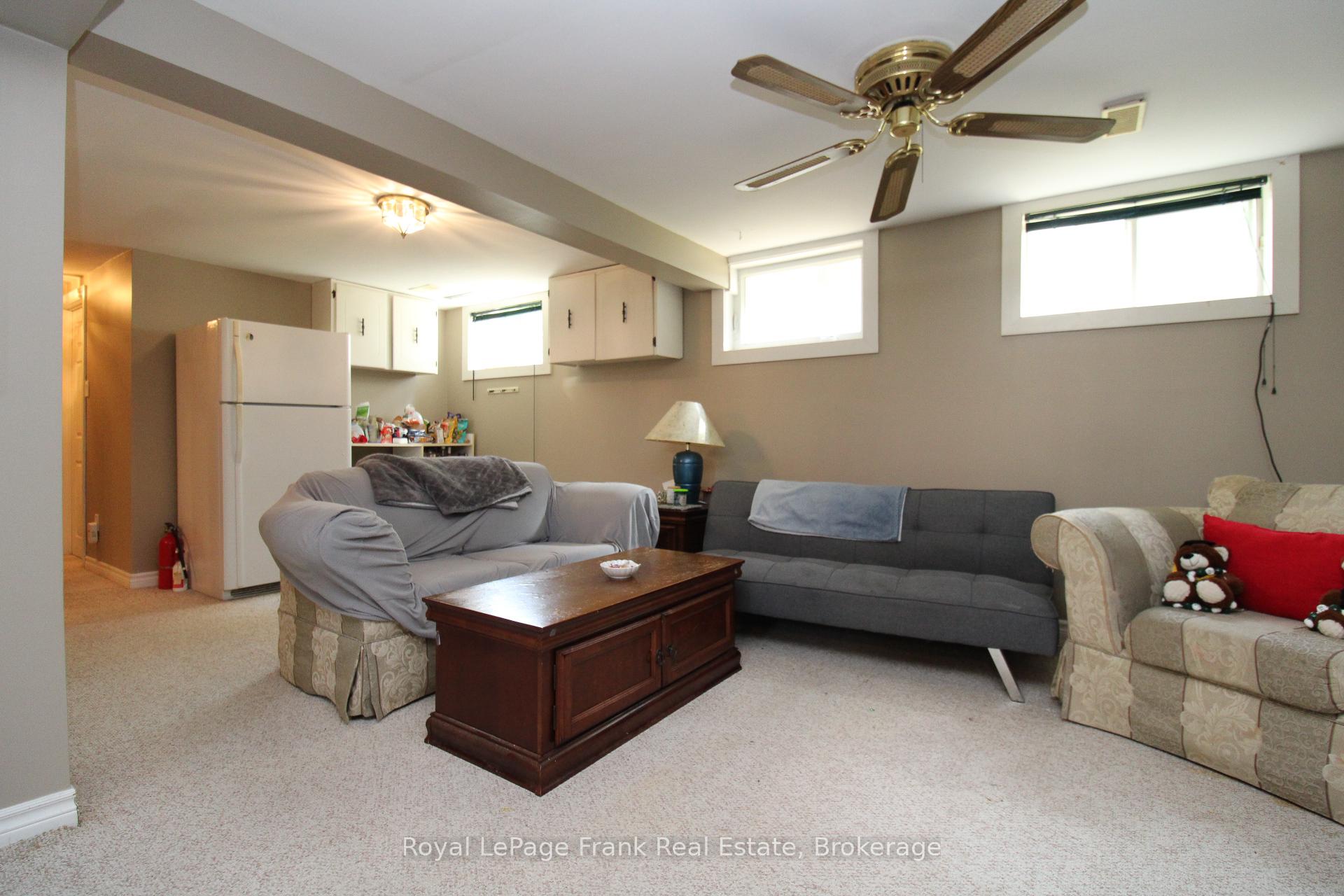 Photo 35 of 938 Parkhill Road W, Peterborough, Monaghan Ward 2 — HOMEH