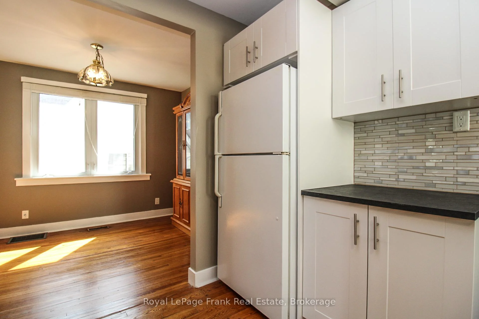 Photo 31 of 938 Parkhill Road W, Peterborough, Monaghan Ward 2 — HOMEH