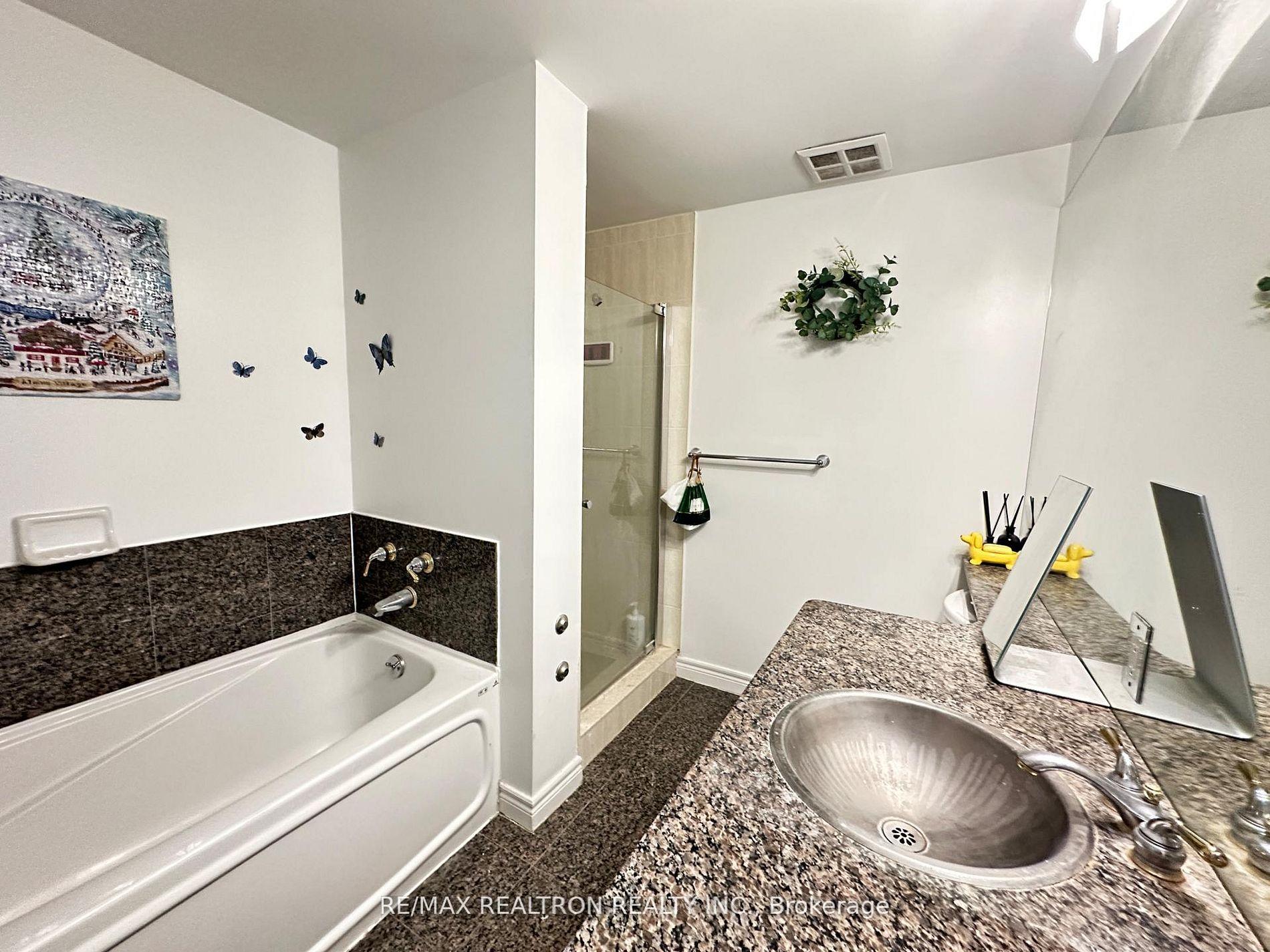 Photo 9 of Unit 1909, 55 Bloor Street E, Toronto, Church-Yonge Corridor — HOMEH