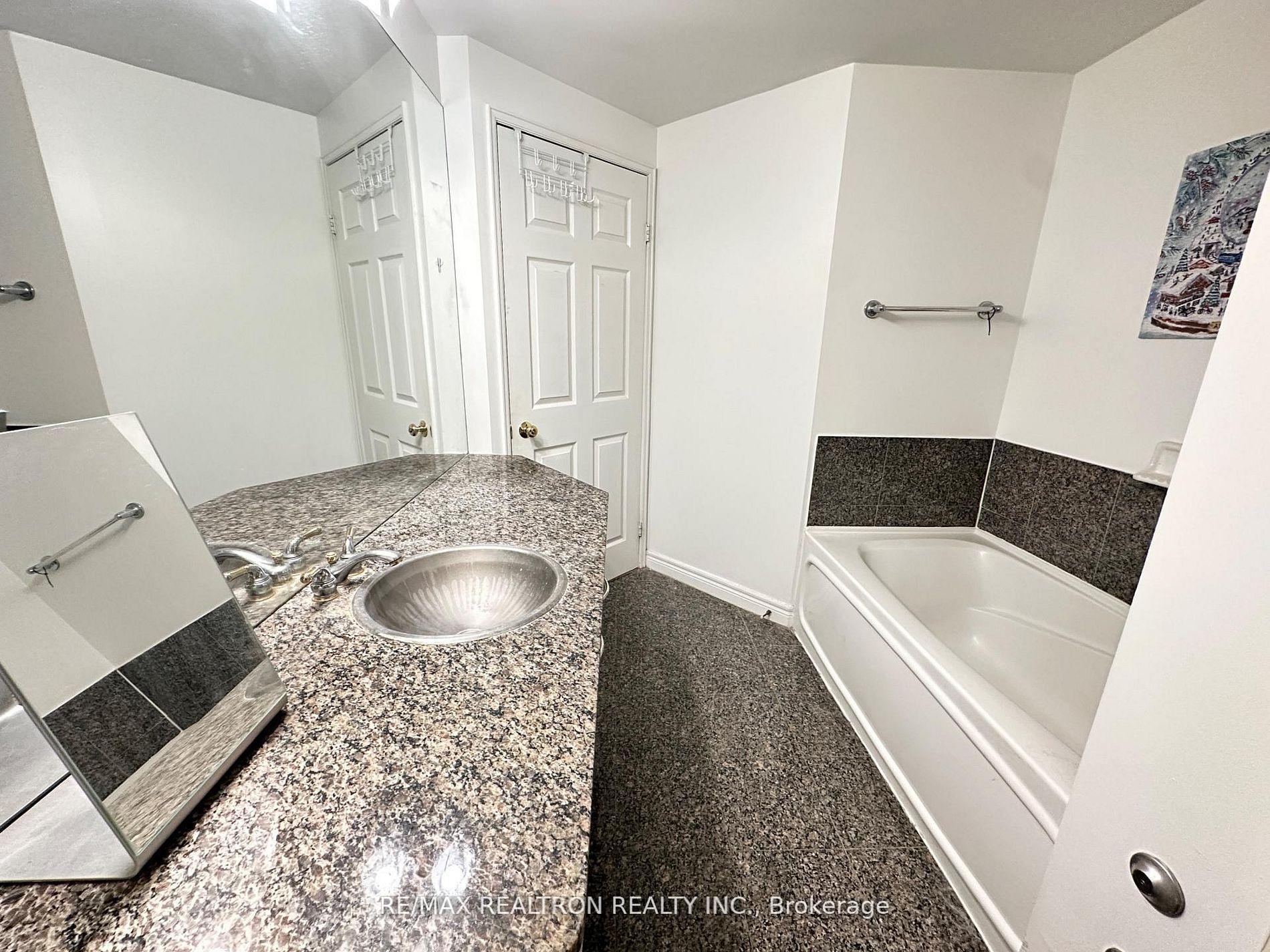 Photo 14 of Unit 1909, 55 Bloor Street E, Toronto, Church-Yonge Corridor — HOMEH