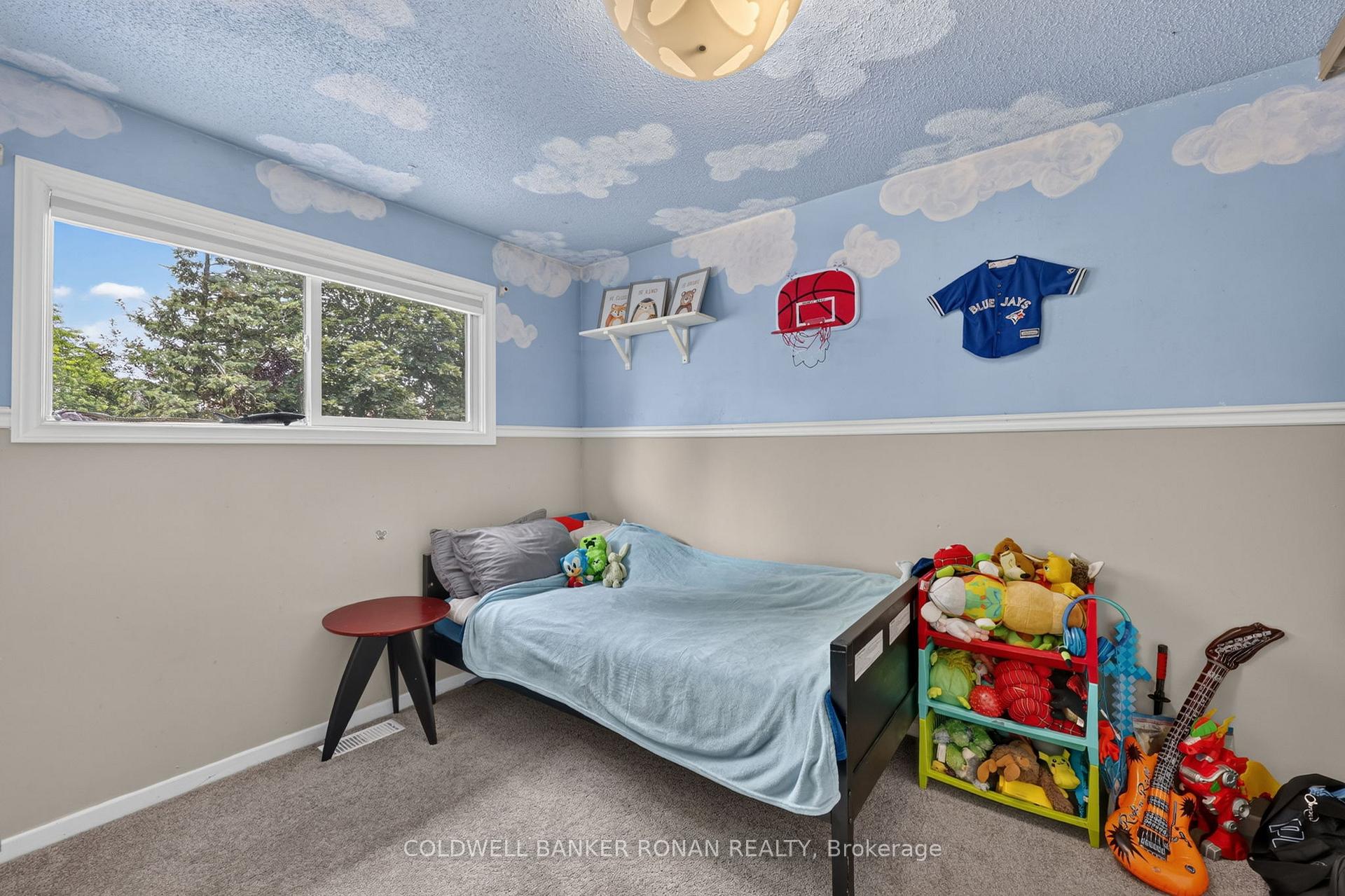 Photo 21 of 92 Daniele Avenue N, New Tecumseth, Beeton — HOMEH