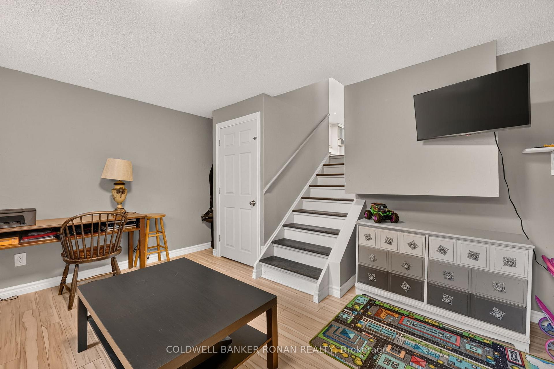 Photo 31 of 92 Daniele Avenue N, New Tecumseth, Beeton — HOMEH
