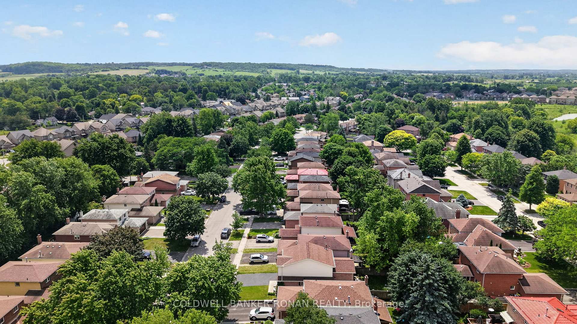 Photo 40 of 92 Daniele Avenue N, New Tecumseth, Beeton — HOMEH