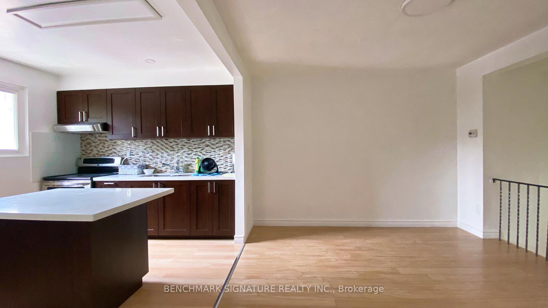 Photo 4 of 46 Rock Moss Way, North York, Hillcrest Village — HOMEH