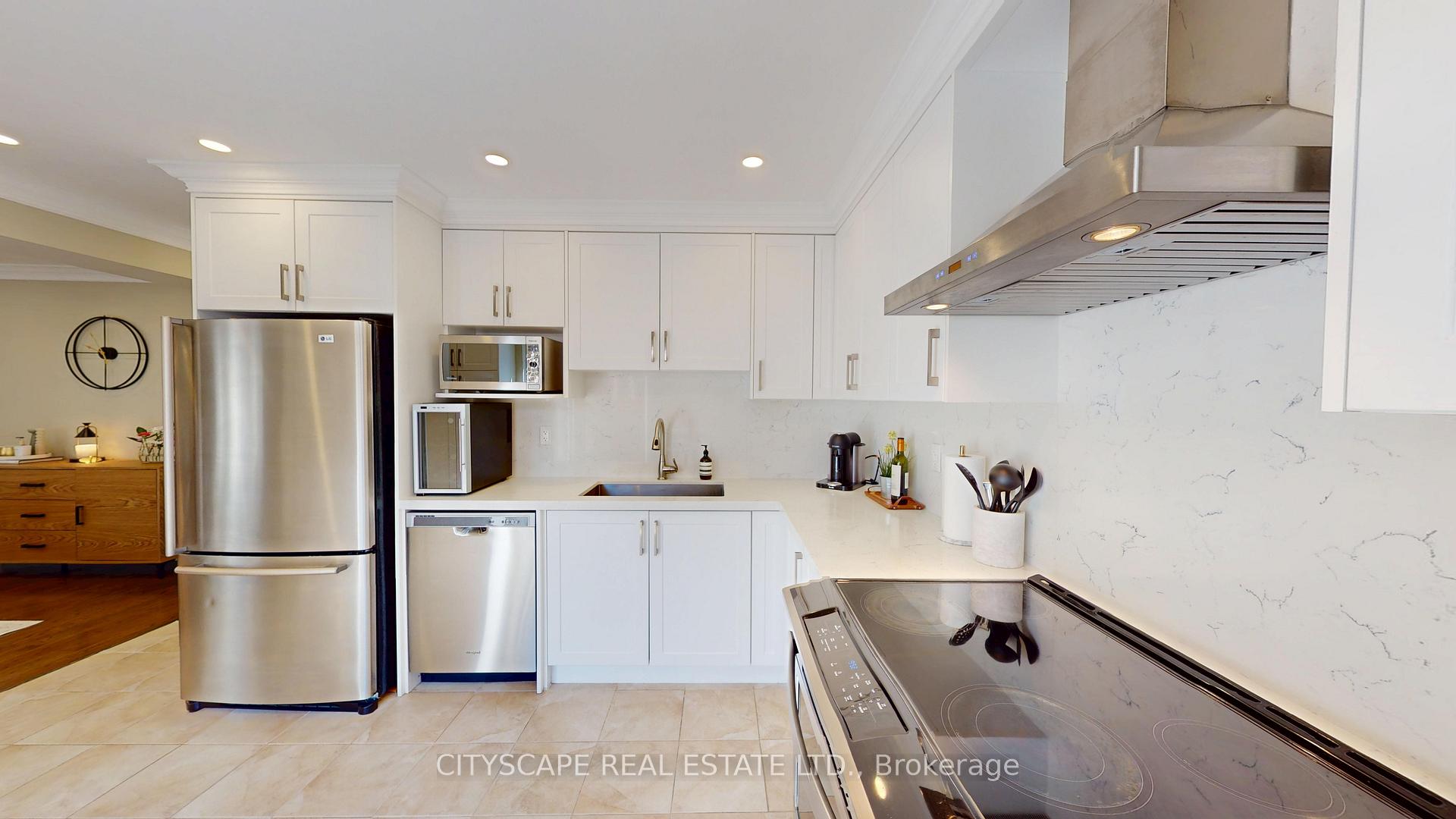 Photo 8 of 17 Badessa Circle, Vaughan, Brownridge — HOMEH
