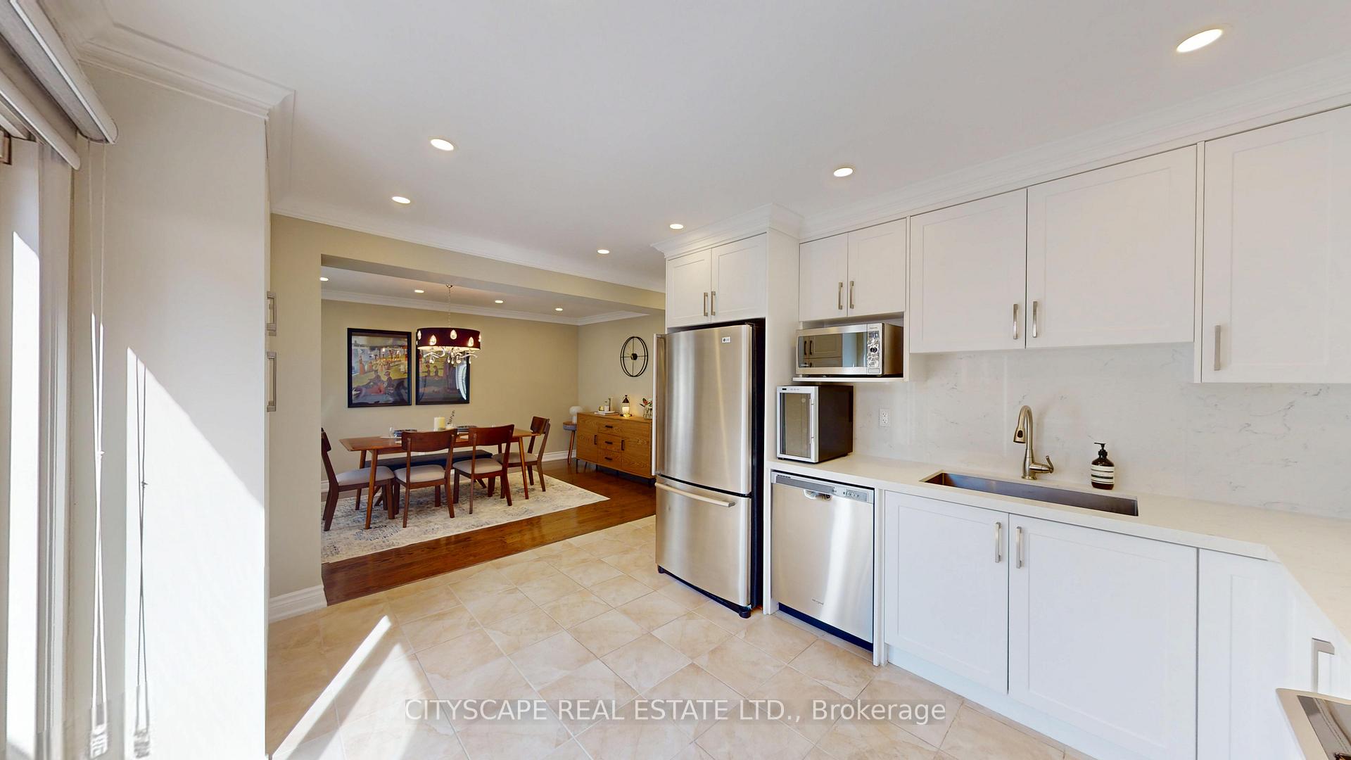 Photo 9 of 17 Badessa Circle, Vaughan, Brownridge — HOMEH