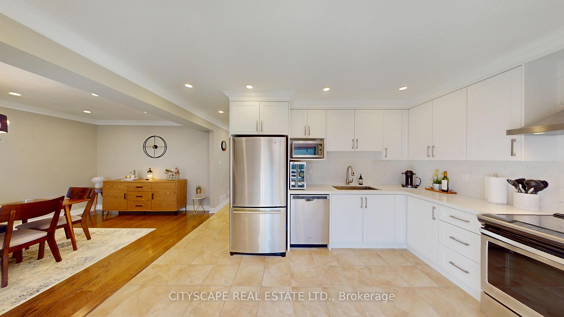 Photo 10 of 17 Badessa Circle, Vaughan, Brownridge — HOMEH