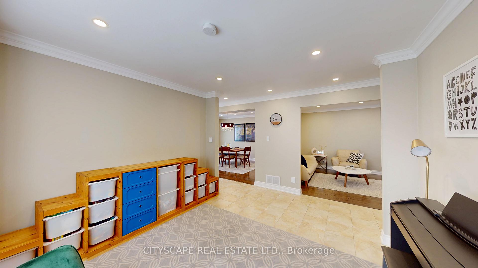 Photo 15 of 17 Badessa Circle, Vaughan, Brownridge — HOMEH