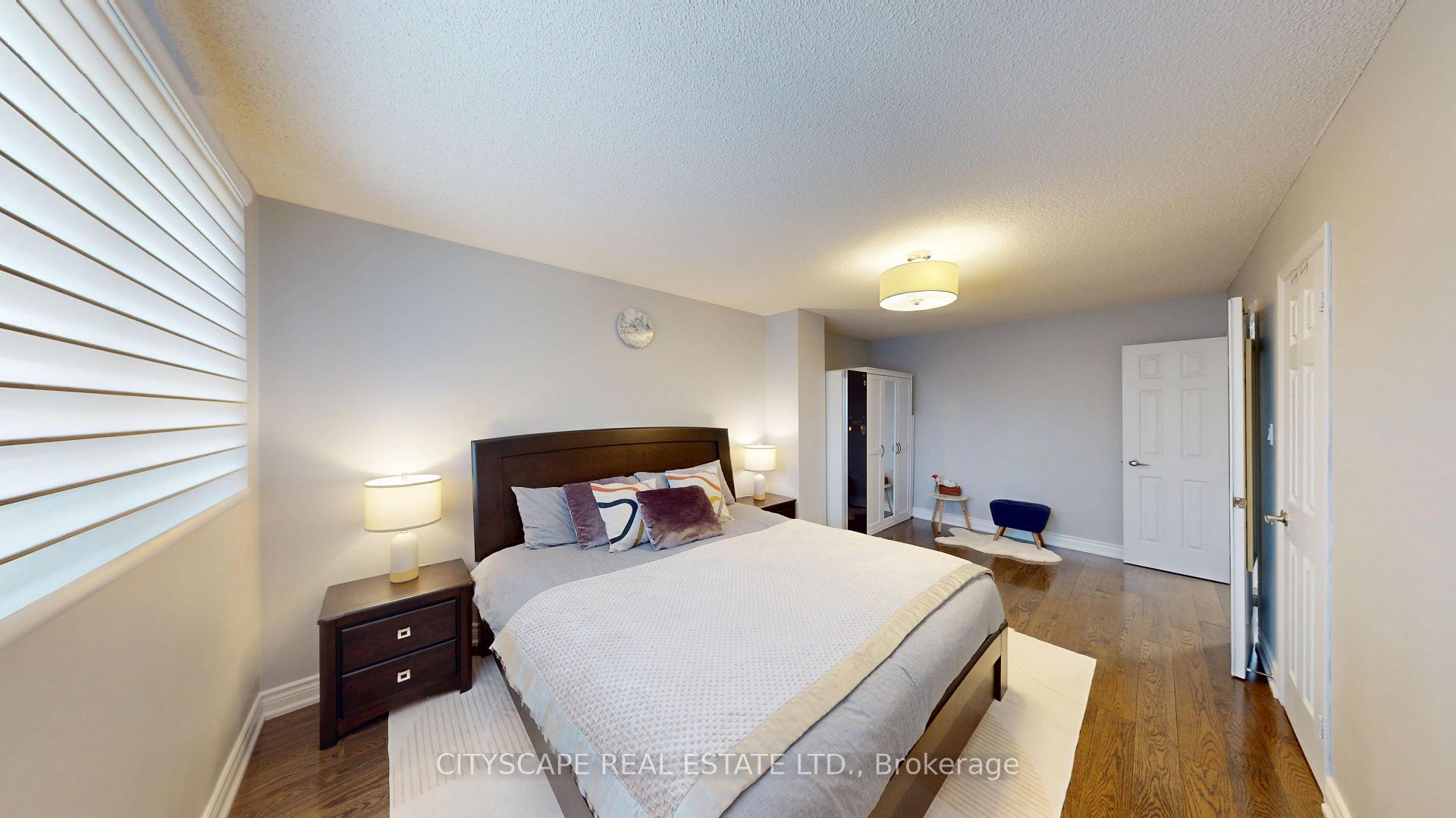 Photo 18 of 17 Badessa Circle, Vaughan, Brownridge — HOMEH