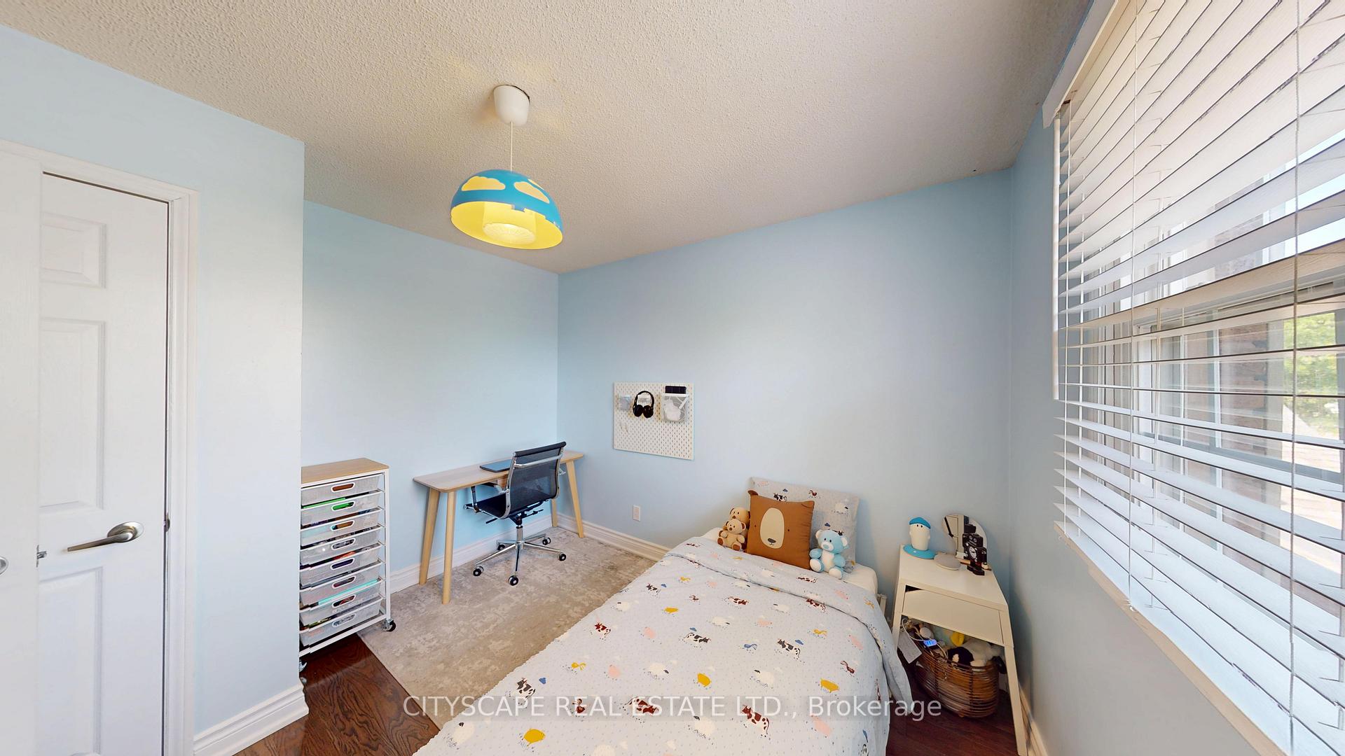 Photo 24 of 17 Badessa Circle, Vaughan, Brownridge — HOMEH