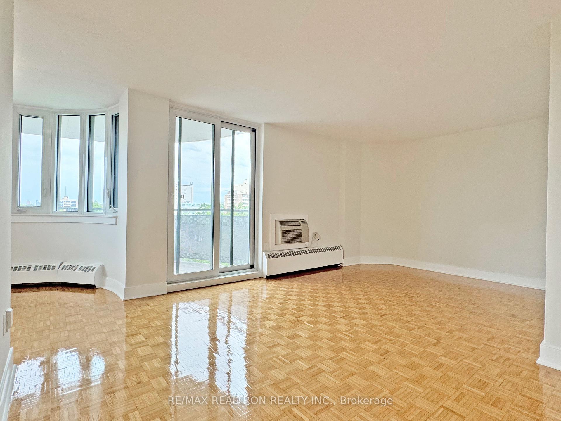 Photo 2 of Unit 903, 485 Huron Street, Toronto, The Annex — HOMEH