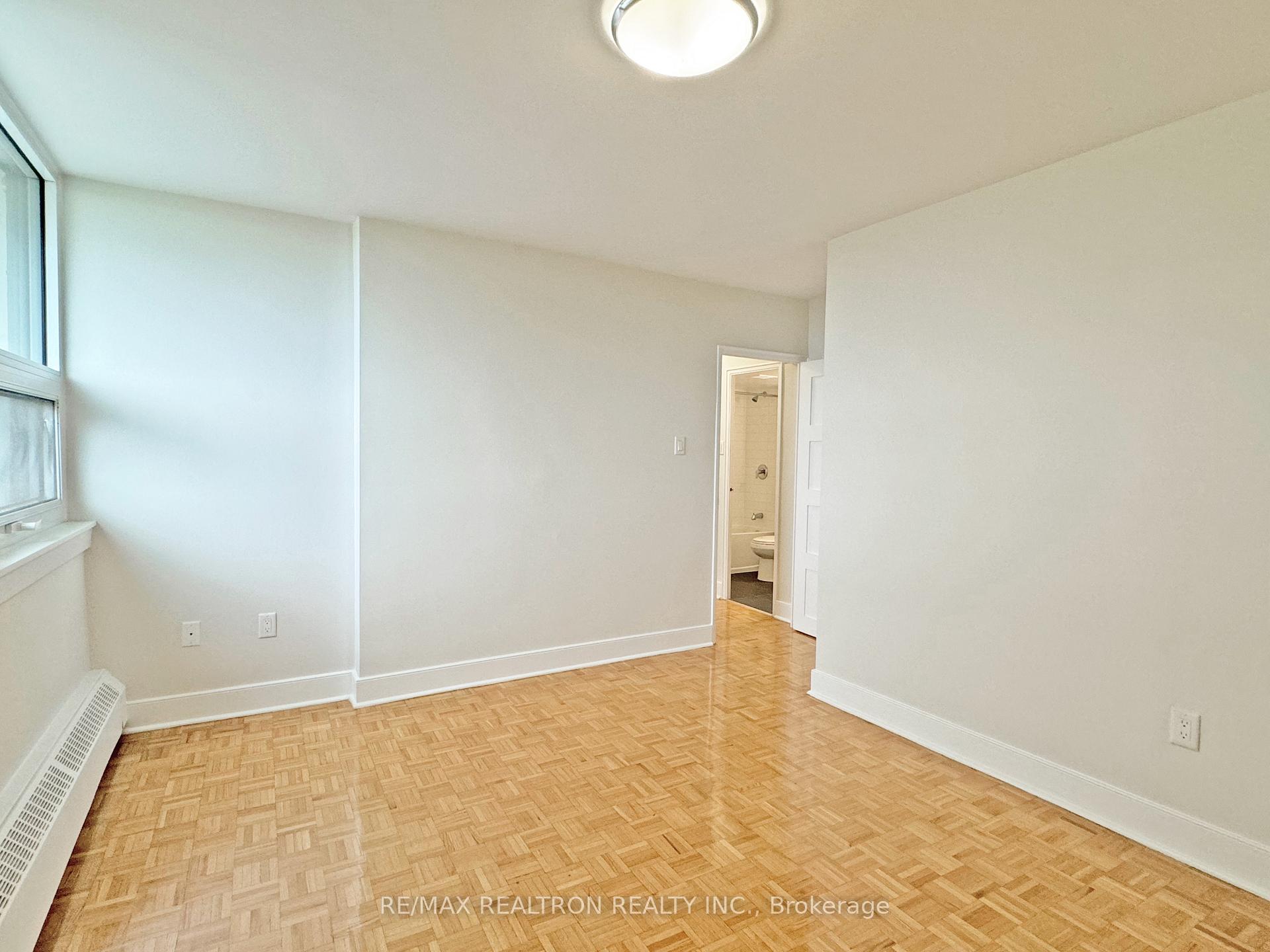 Photo 9 of Unit 903, 485 Huron Street, Toronto, The Annex — HOMEH