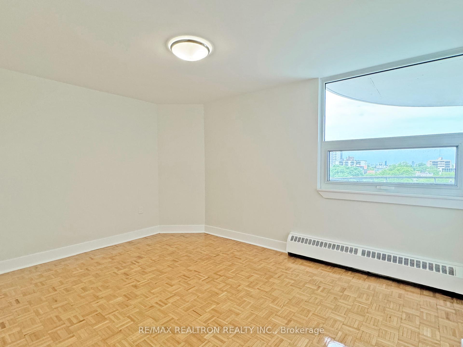 Photo 10 of Unit 903, 485 Huron Street, Toronto, The Annex — HOMEH