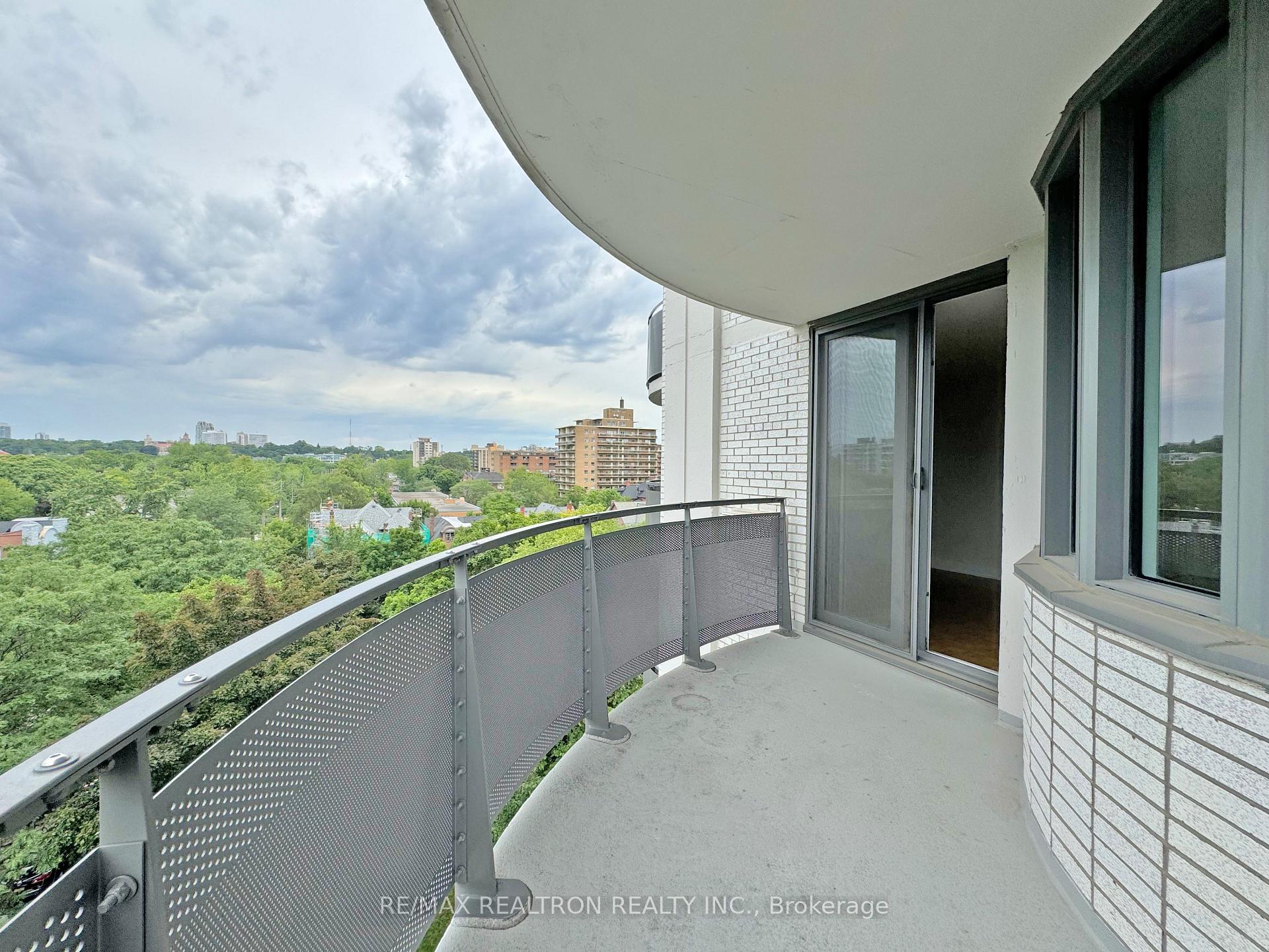 Photo 12 of Unit 903, 485 Huron Street, Toronto, The Annex — HOMEH
