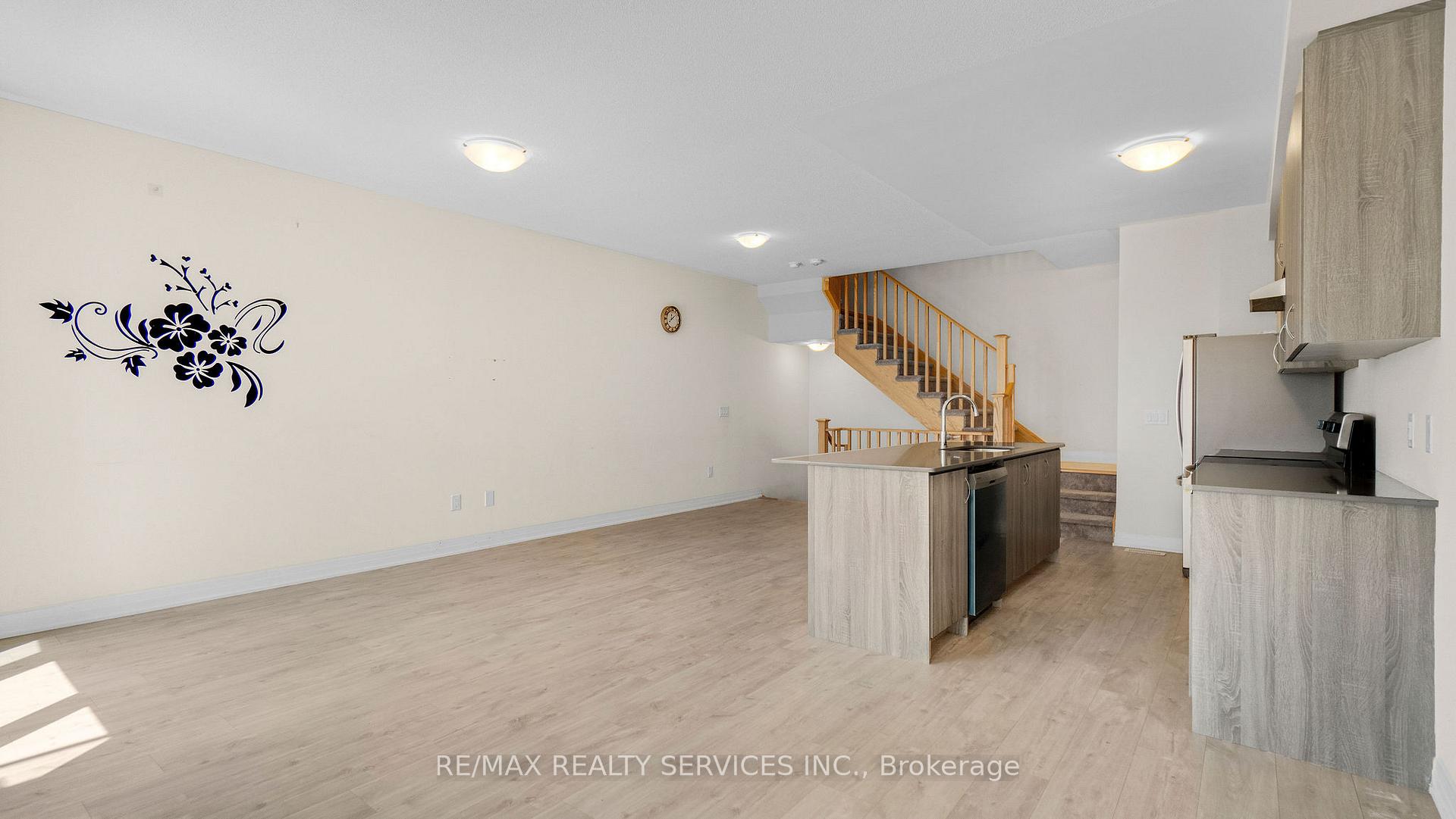 Photo 7 of Unit 804, 585 Colborne Street E, Brantford, East Ward — HOMEH