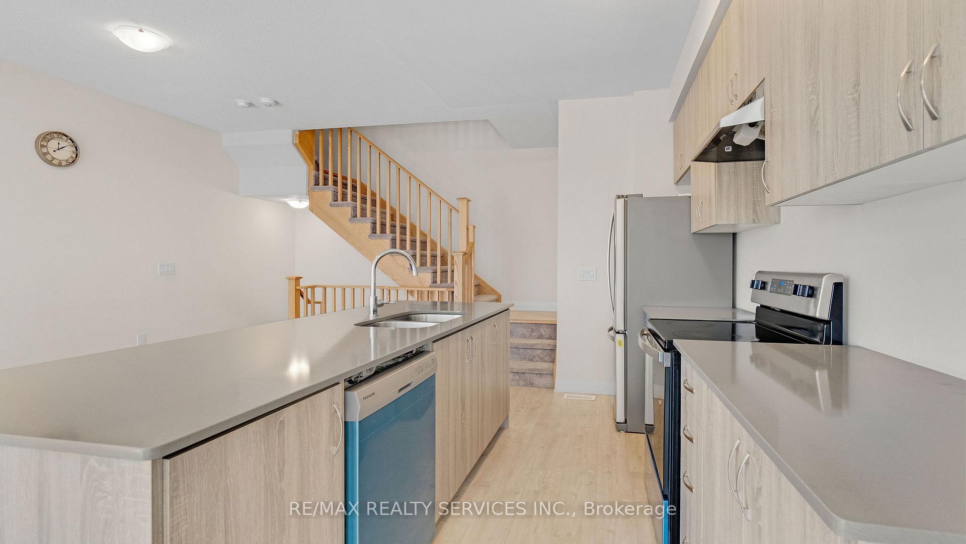Photo 10 of Unit 804, 585 Colborne Street E, Brantford, East Ward — HOMEH