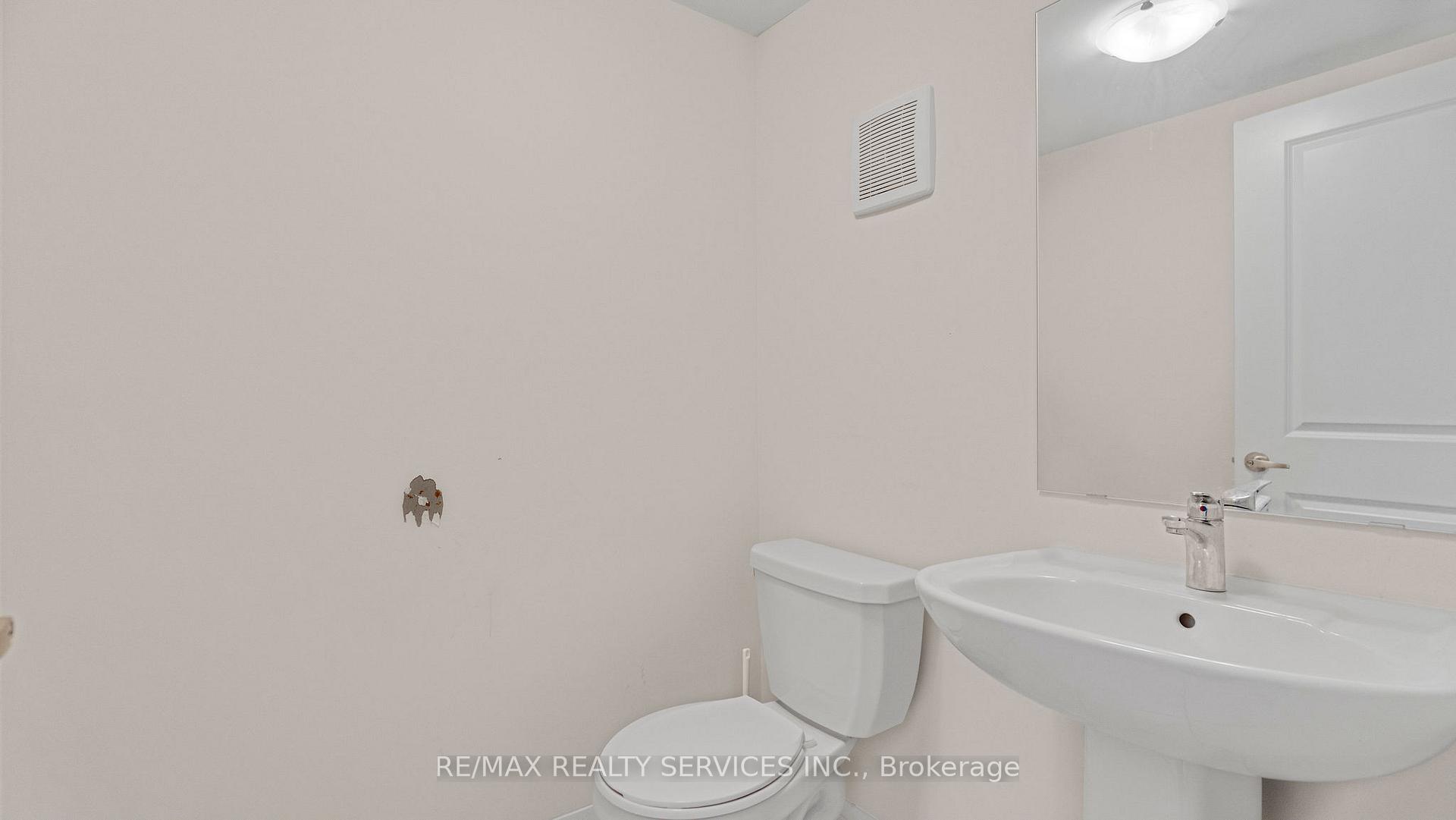 Photo 11 of Unit 804, 585 Colborne Street E, Brantford, East Ward — HOMEH