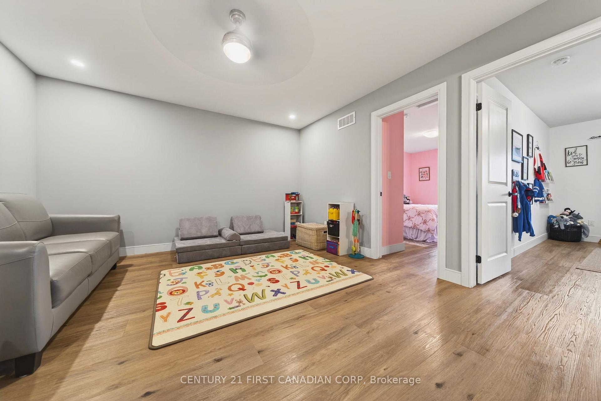 Photo 27 of 31 Lindsay Crescent, Strathroy-Caradoc, SE — HOMEH