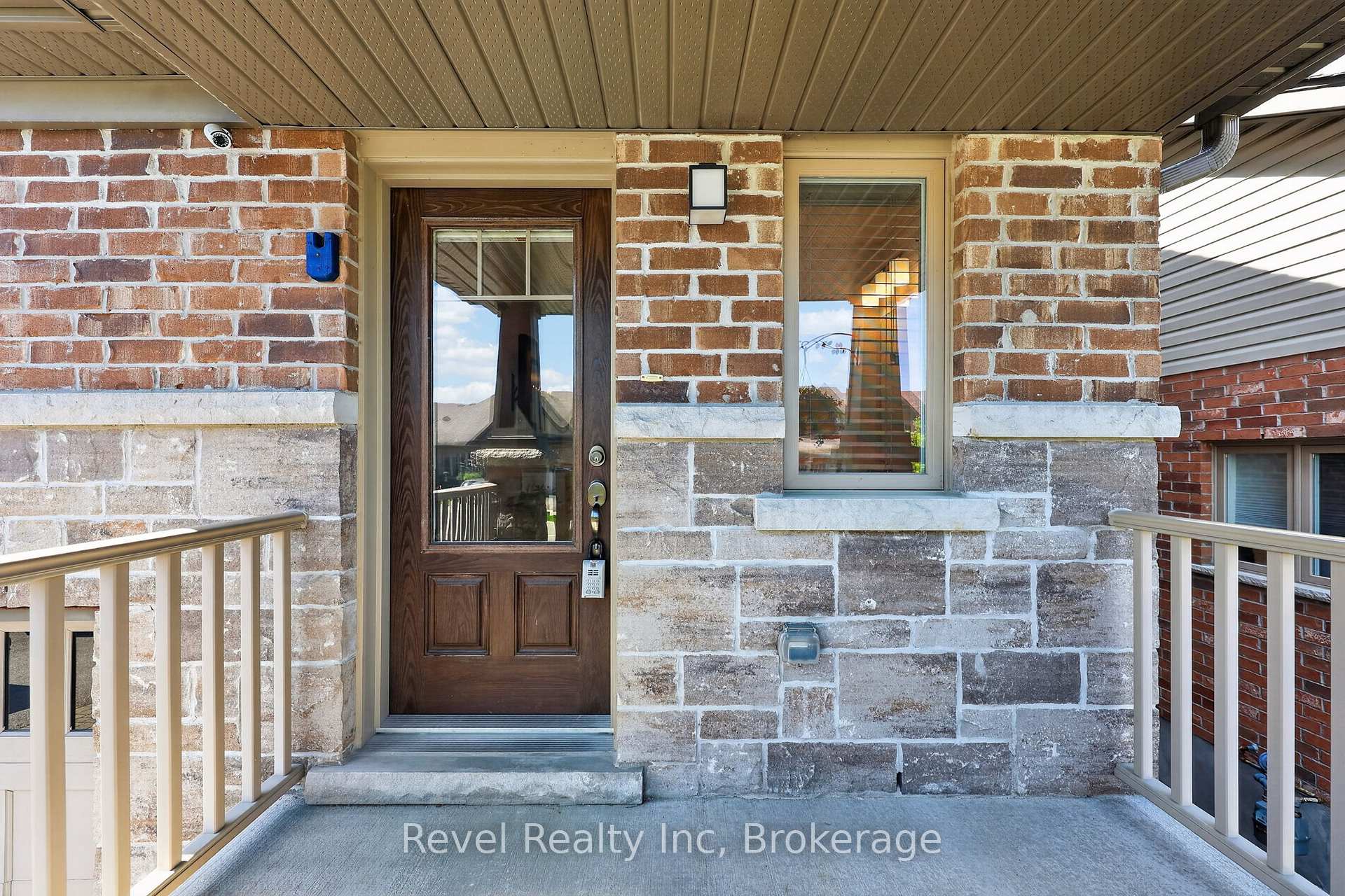 Photo 2 of 1038 Cook Drive, Midland — HOMEH