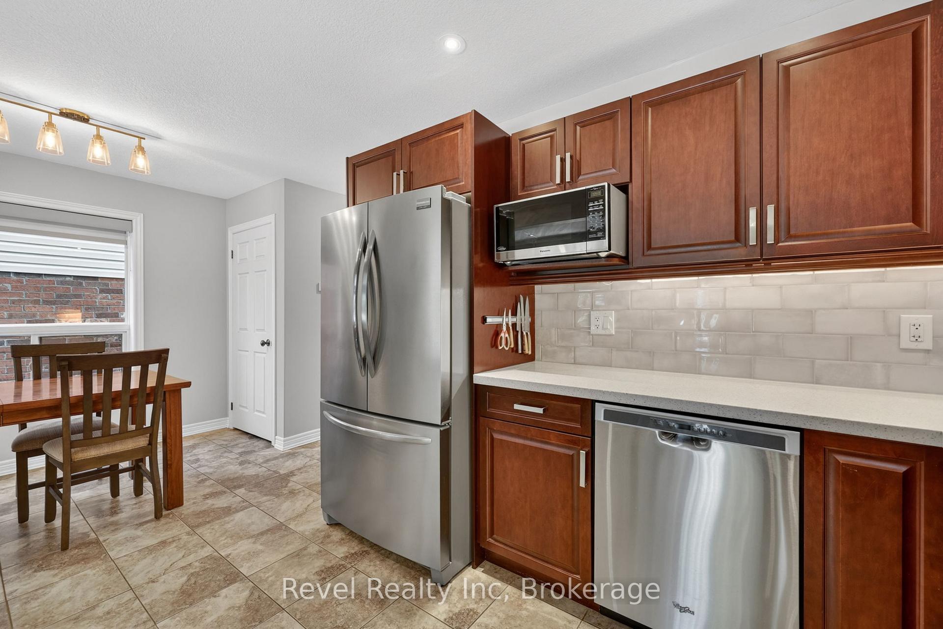 Photo 7 of 1038 Cook Drive, Midland — HOMEH