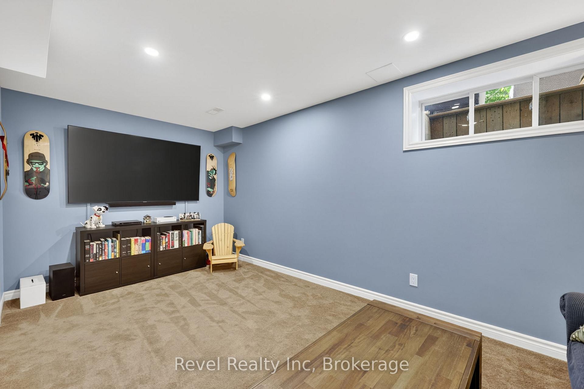 Photo 26 of 1038 Cook Drive, Midland — HOMEH