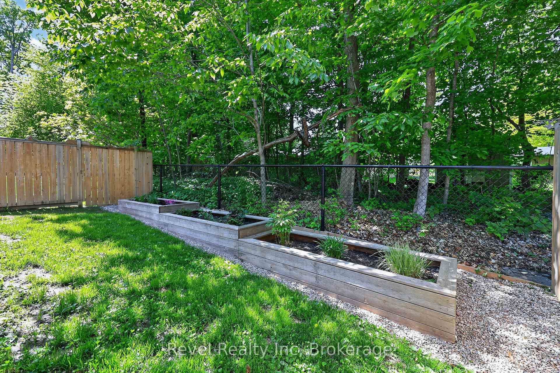 Photo 32 of 1038 Cook Drive, Midland — HOMEH