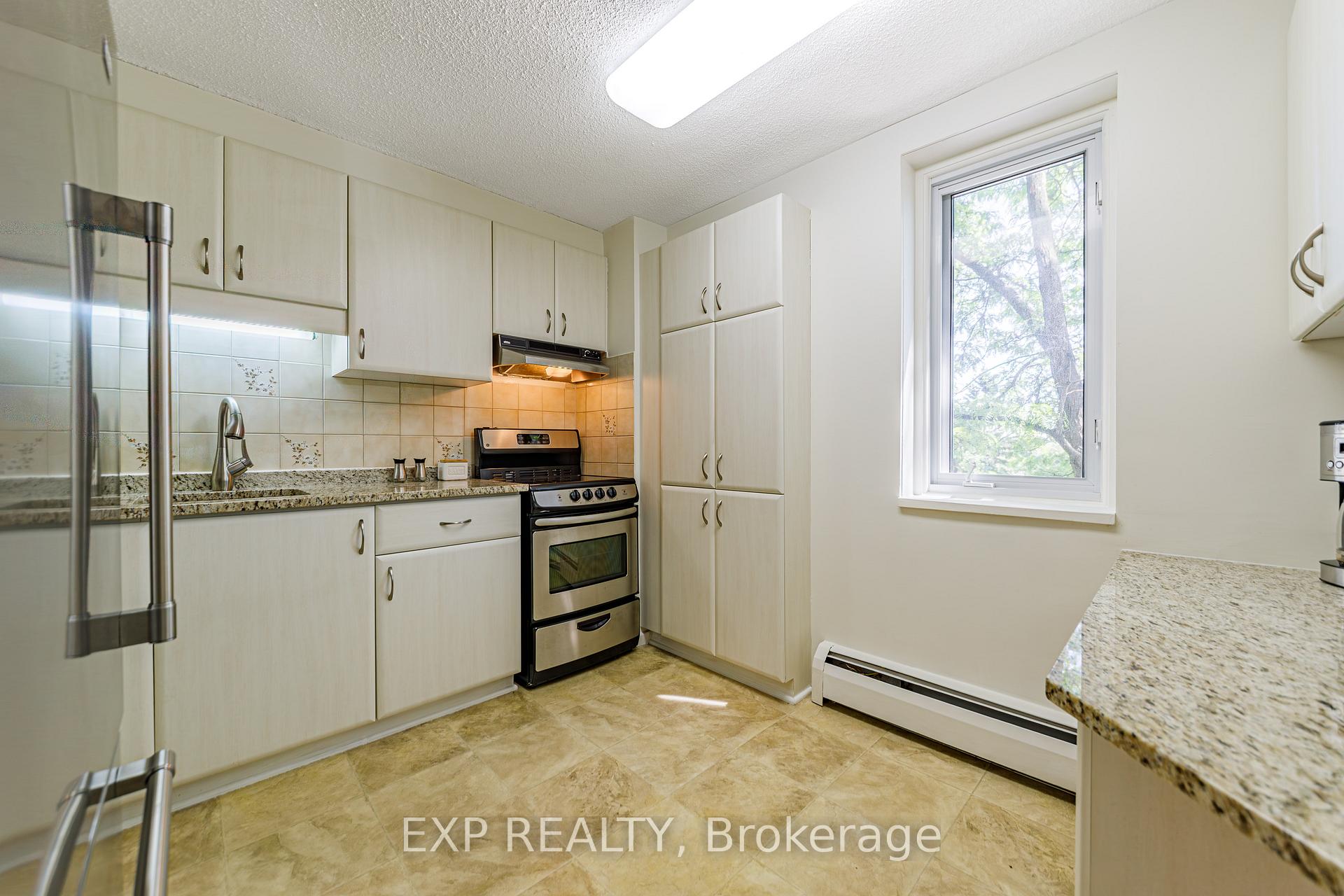 Photo 10 of Unit 203, 915 Elmsmere Road, Ottawa, Beacon Hill South — HOMEH