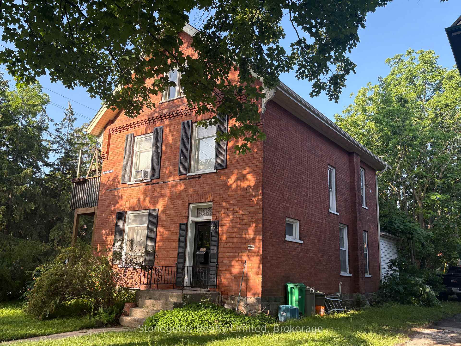 Photo 3 of 295 Margaret Avenue, Peterborough, Town Ward 3 — HOMEH