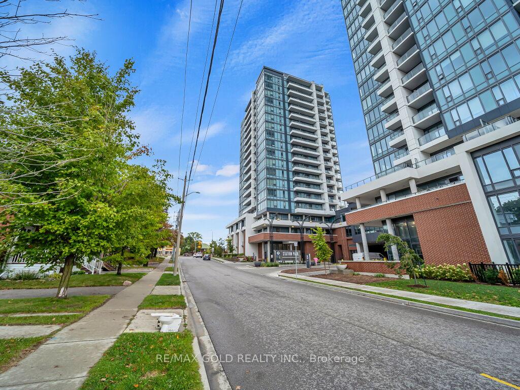 Photo 3 of Unit 1405, 5 Wellington Street, Kitchener, Cherry Hill — HOMEH