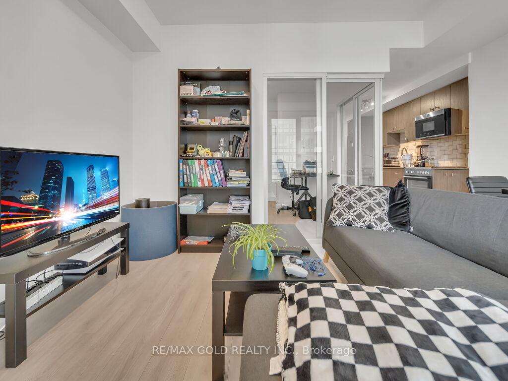 Photo 35 of Unit 1405, 5 Wellington Street, Kitchener, Cherry Hill — HOMEH