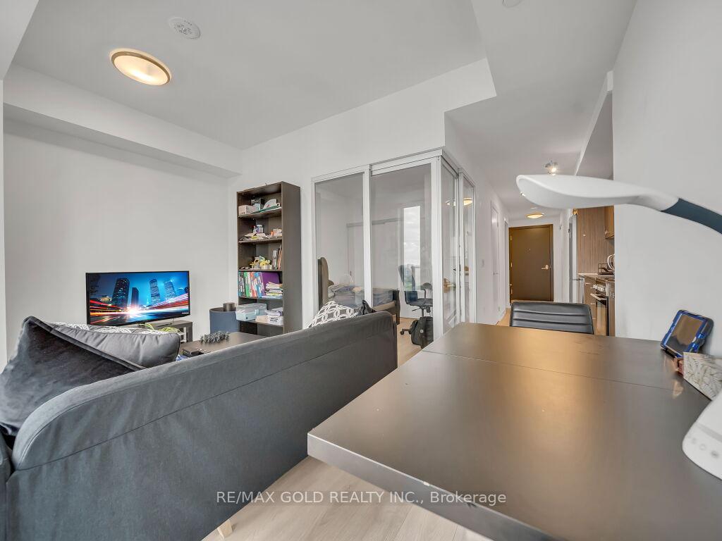 Photo 38 of Unit 1405, 5 Wellington Street, Kitchener, Cherry Hill — HOMEH