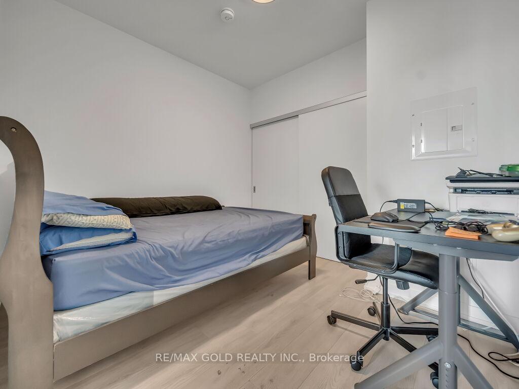 Photo 39 of Unit 1405, 5 Wellington Street, Kitchener, Cherry Hill — HOMEH