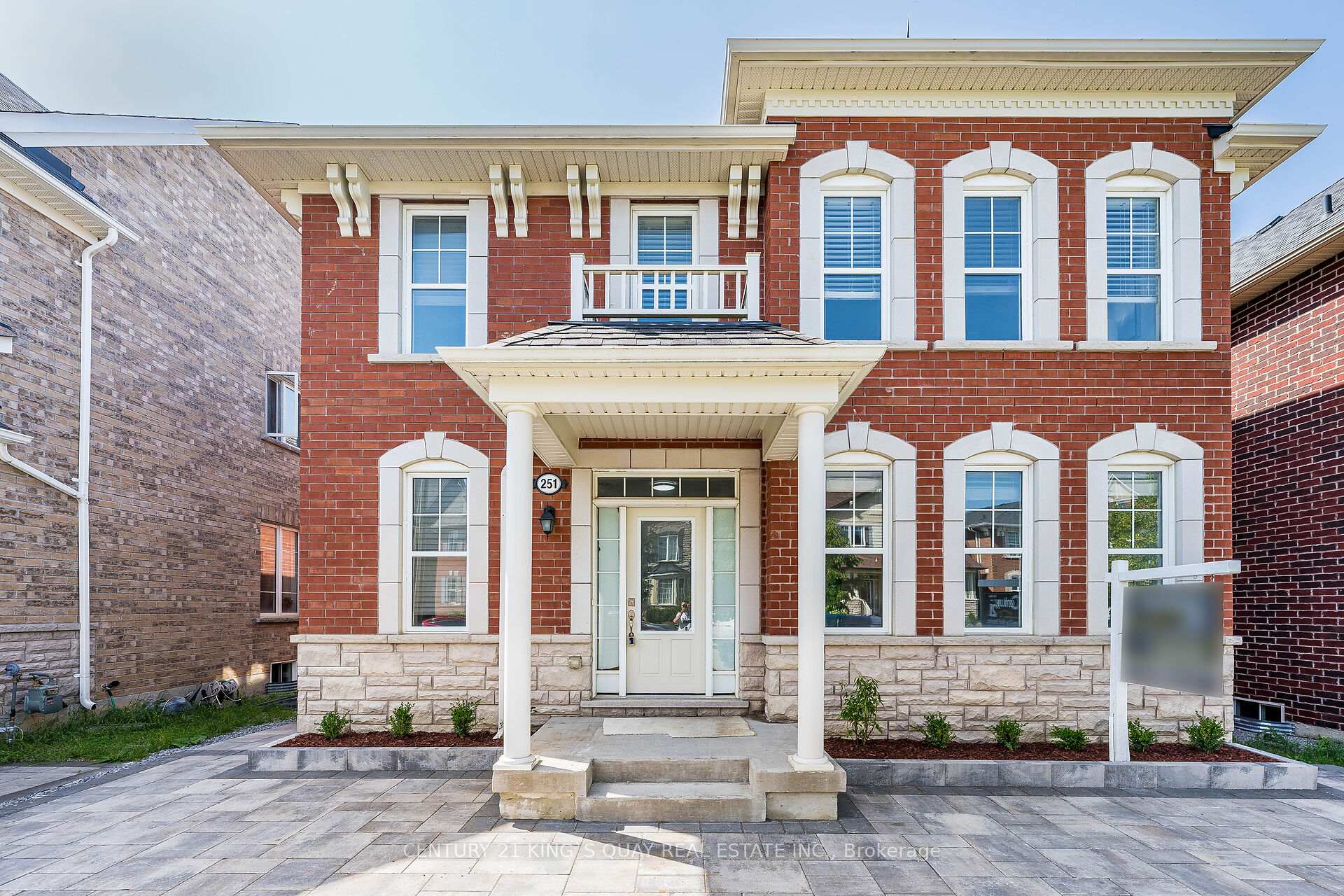Photo 2 of 251 Cornell Park Avenue, Markham, Cornell — HOMEH
